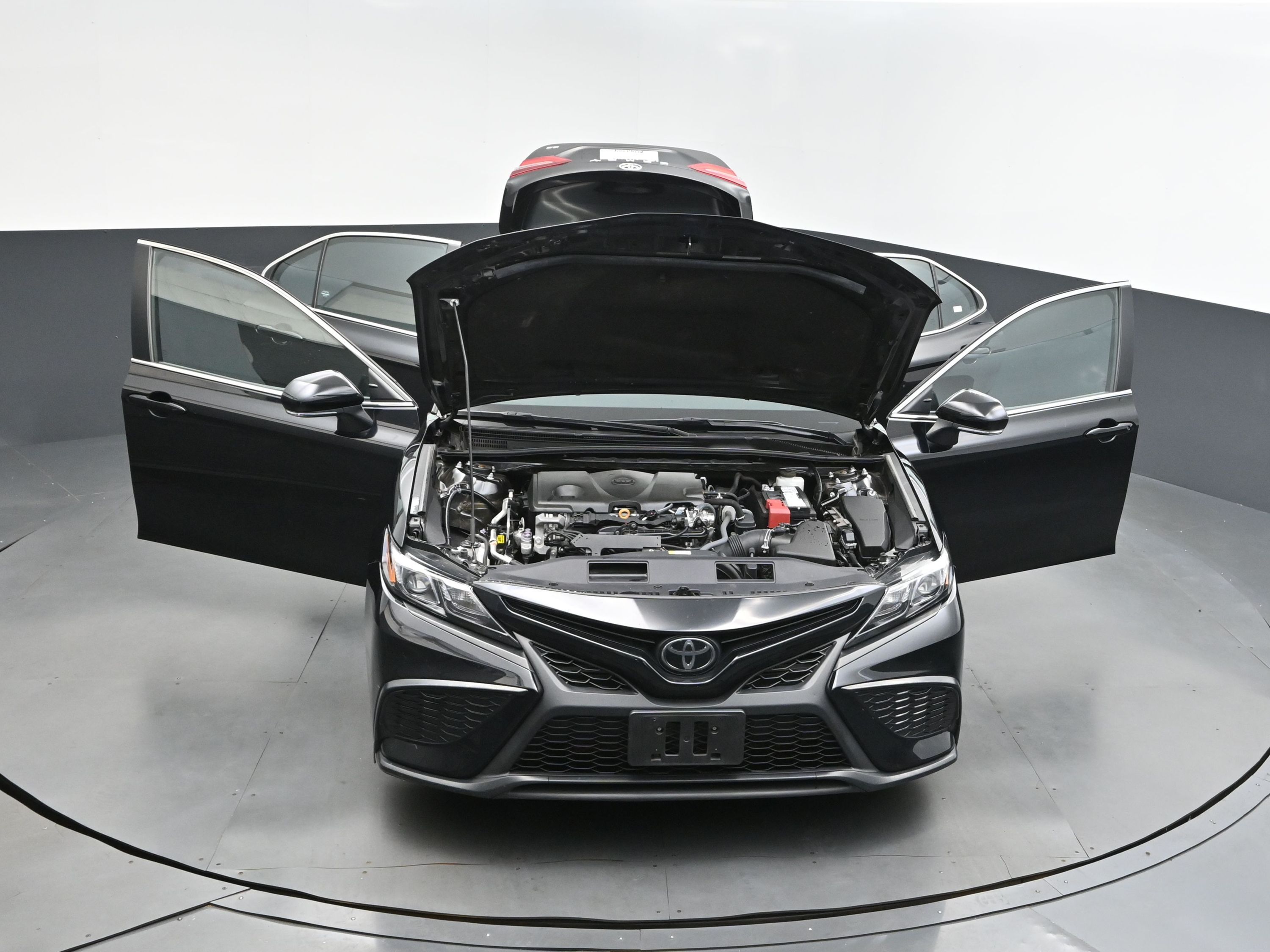 2023 Midnight Black Metallic Toyota Camry SE FWD Sedan