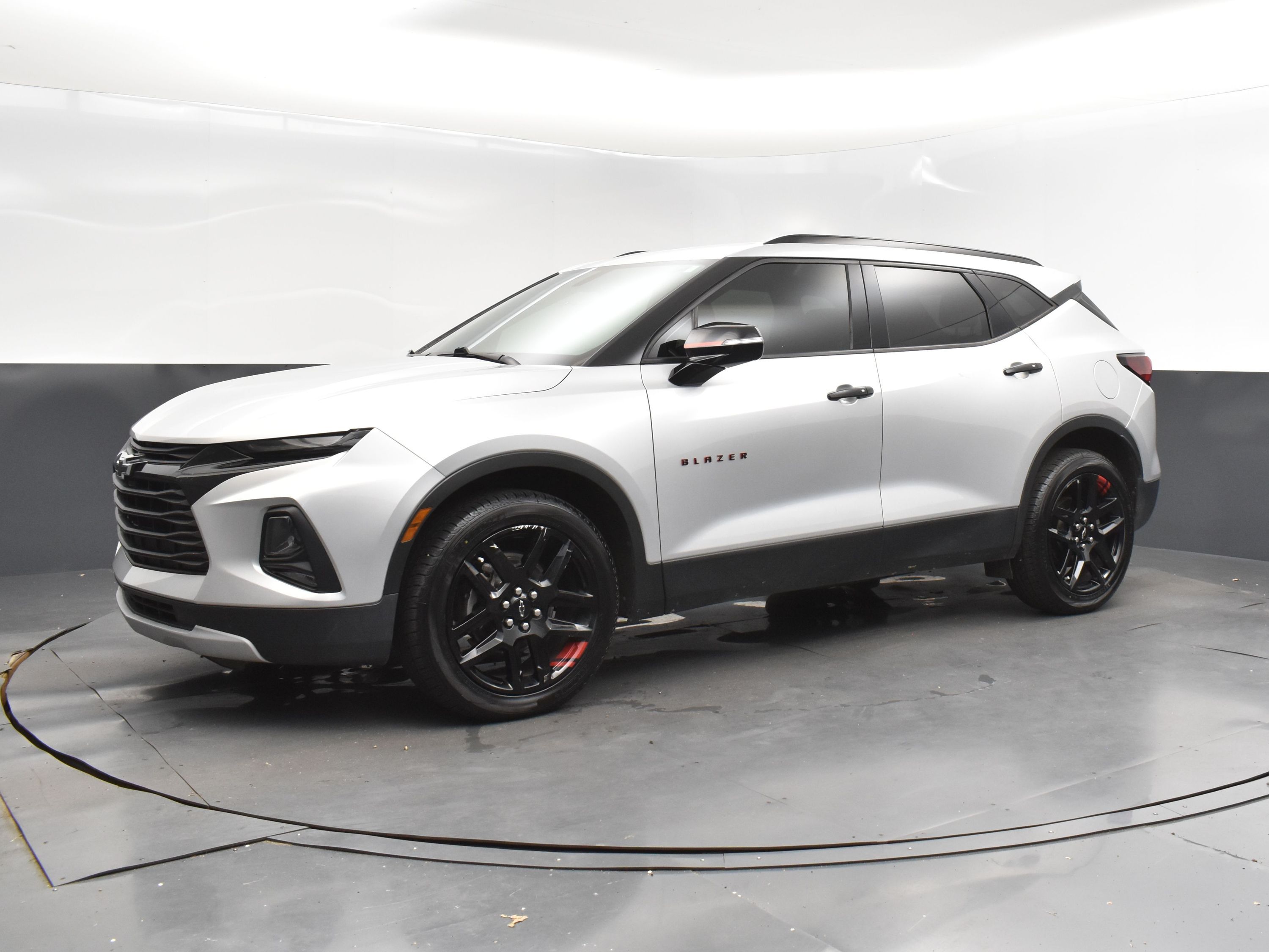2020 Silver Ice Metallic Chevrolet Blazer LT FWD SUV