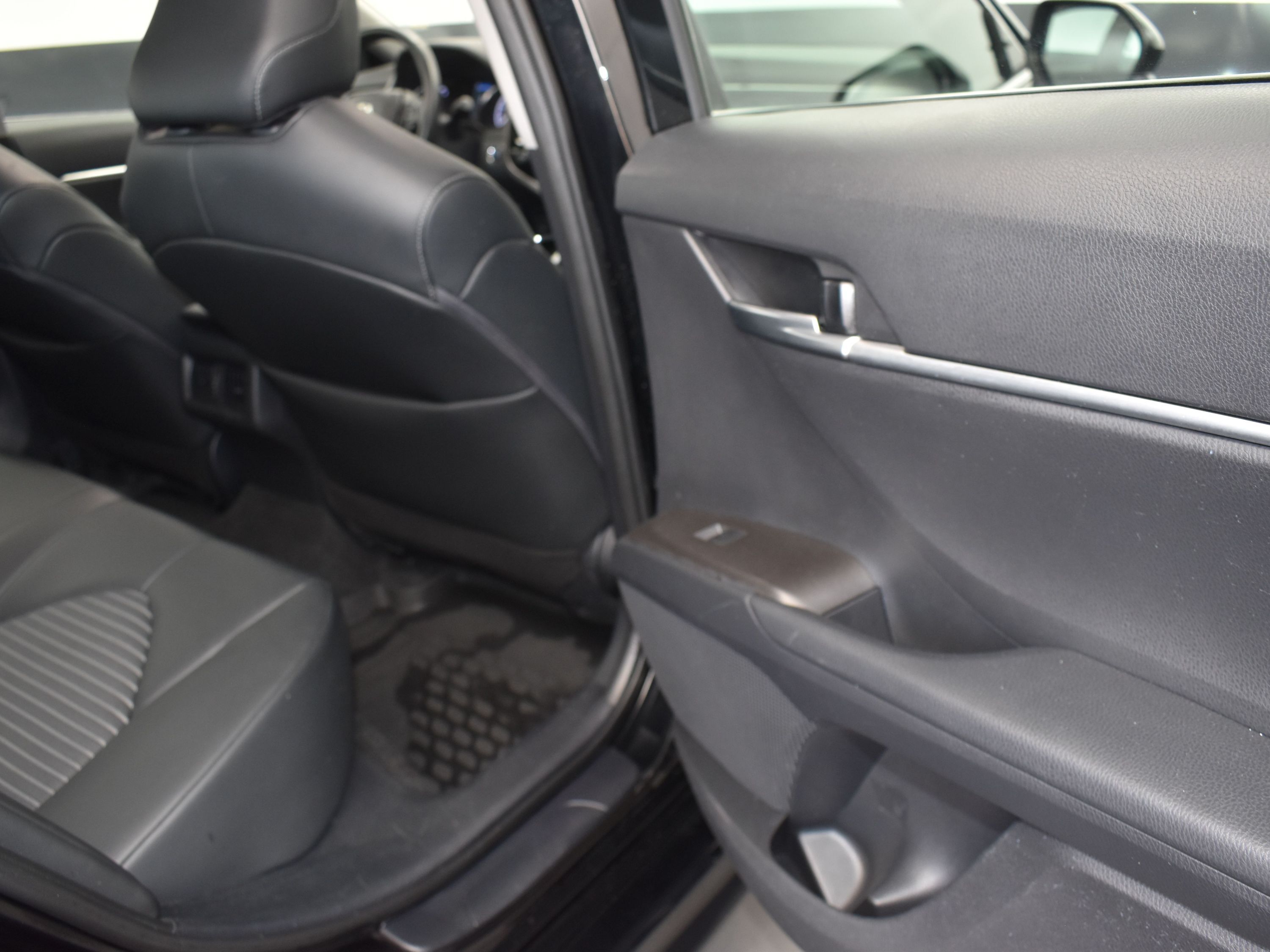 2023 Midnight Black Metallic Toyota Camry SE FWD Sedan