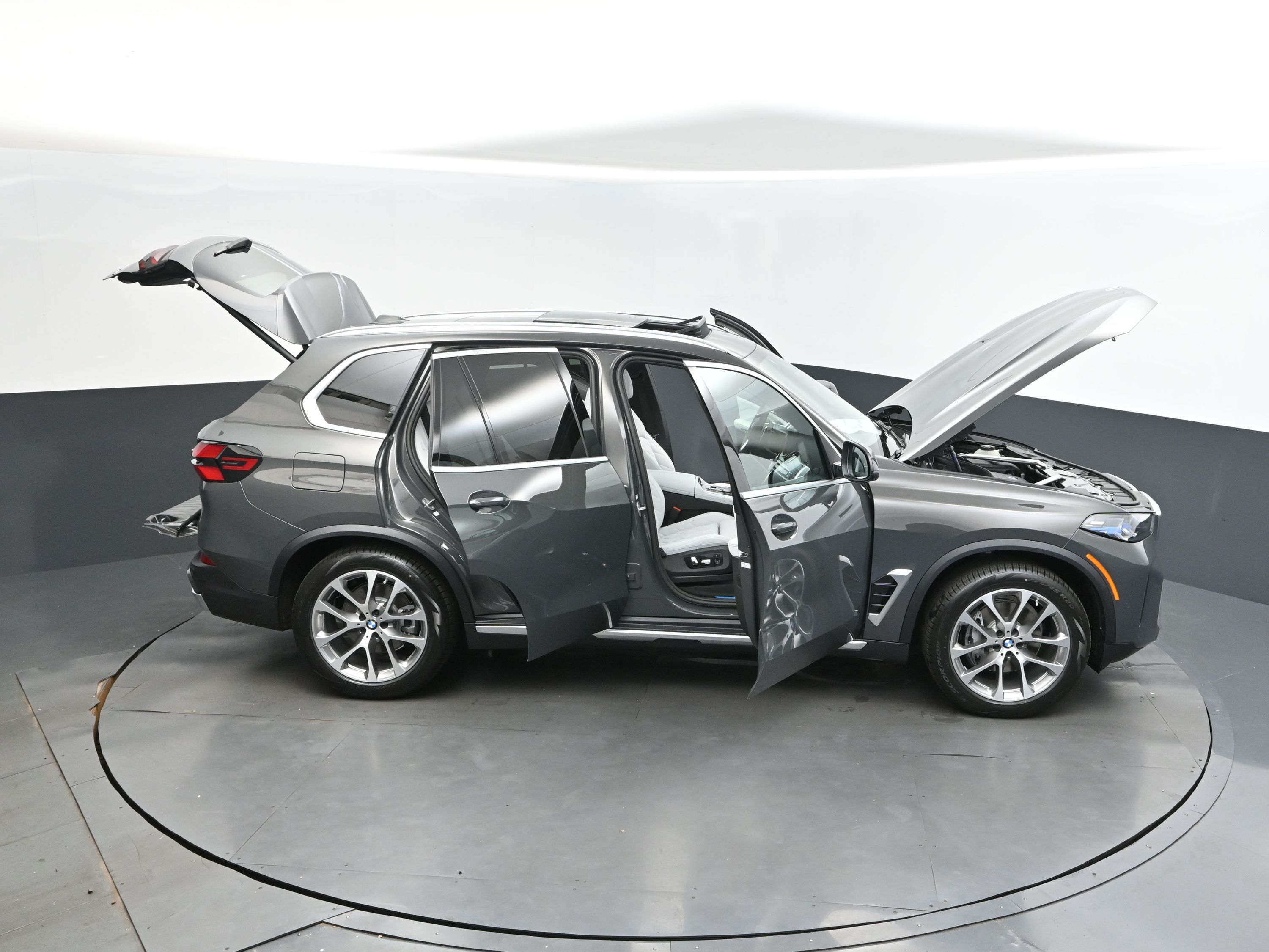 2026 Dravit Gray Metallic BMW X5 sDrive40i RWD SUV