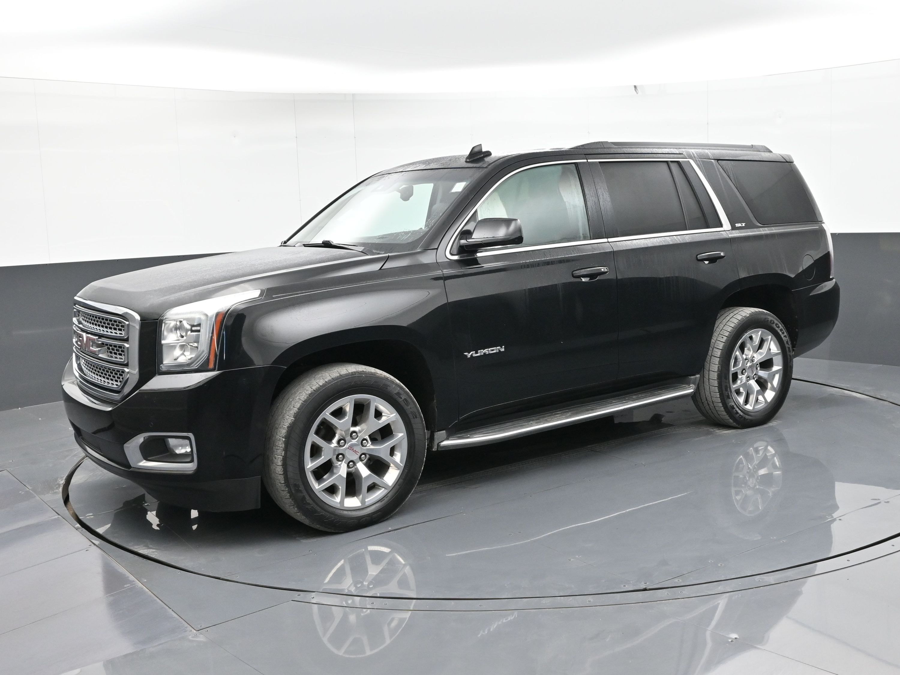 Used 2015 GMC Yukon SLT 2WD Black 1GKS1BKC1FR679455