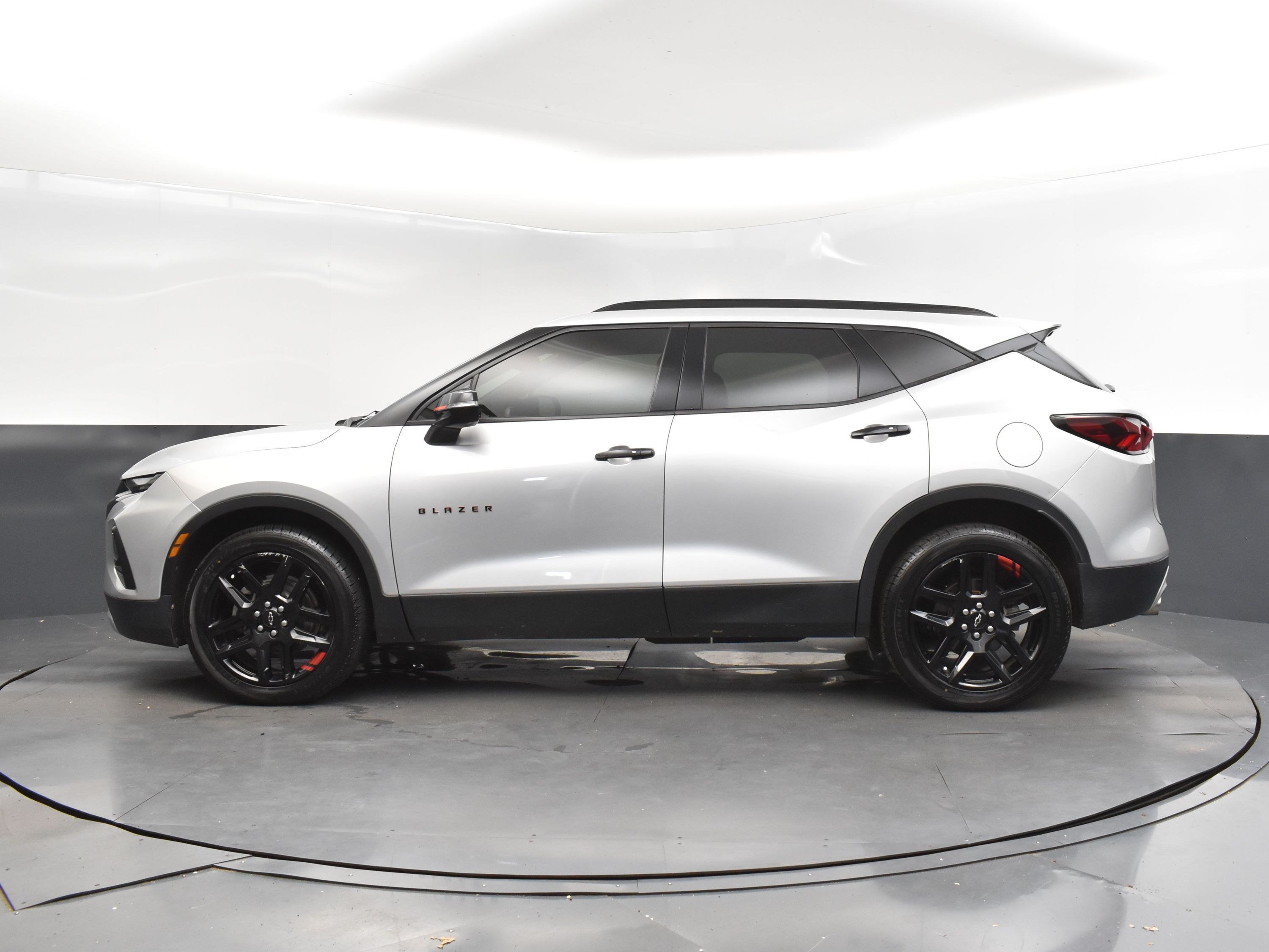 2020 Silver Ice Metallic Chevrolet Blazer LT FWD SUV