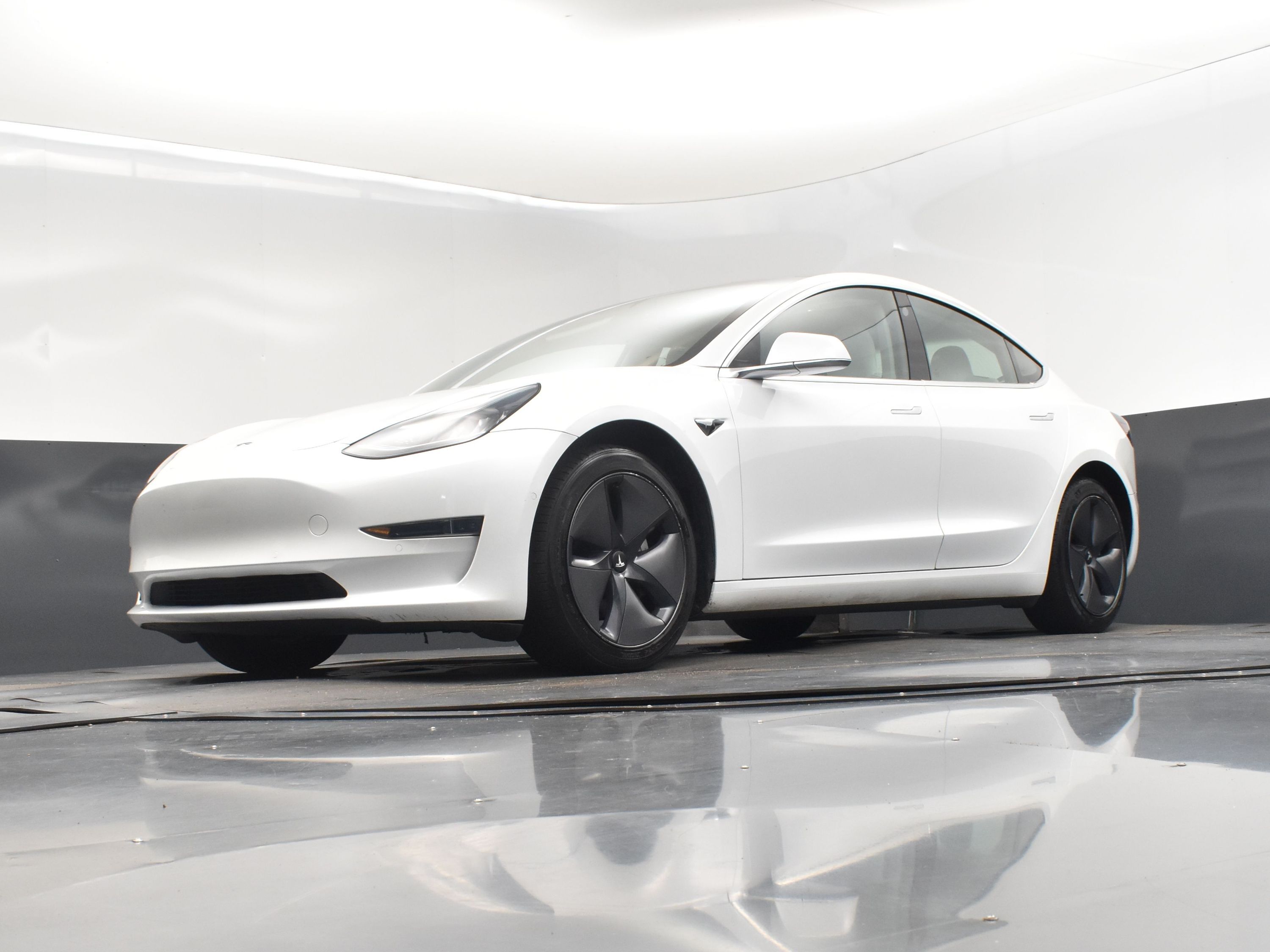 2019 Pearl White Multi-Coat Tesla Model 3 RWD Sedan