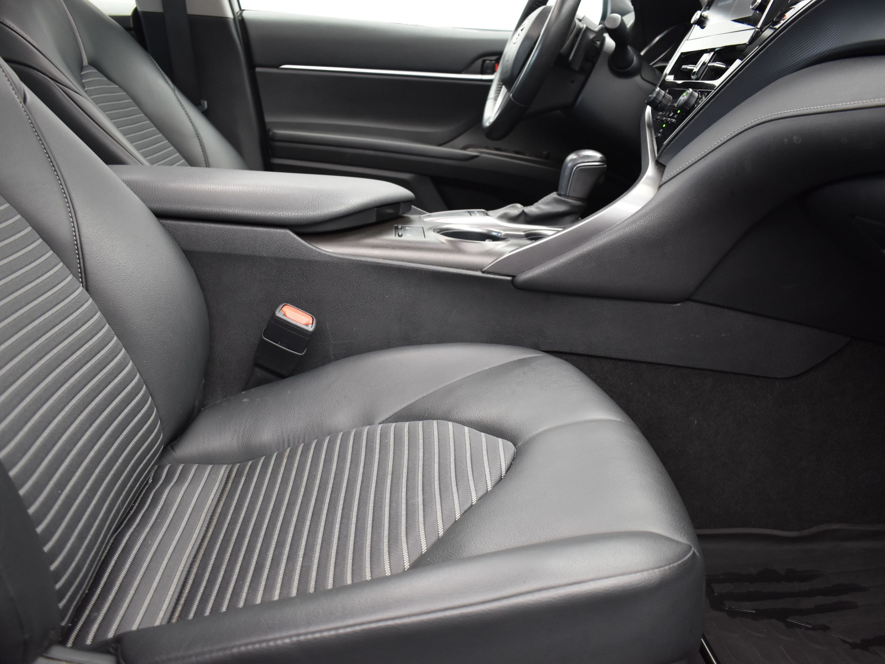 2023 Midnight Black Metallic Toyota Camry SE FWD Sedan