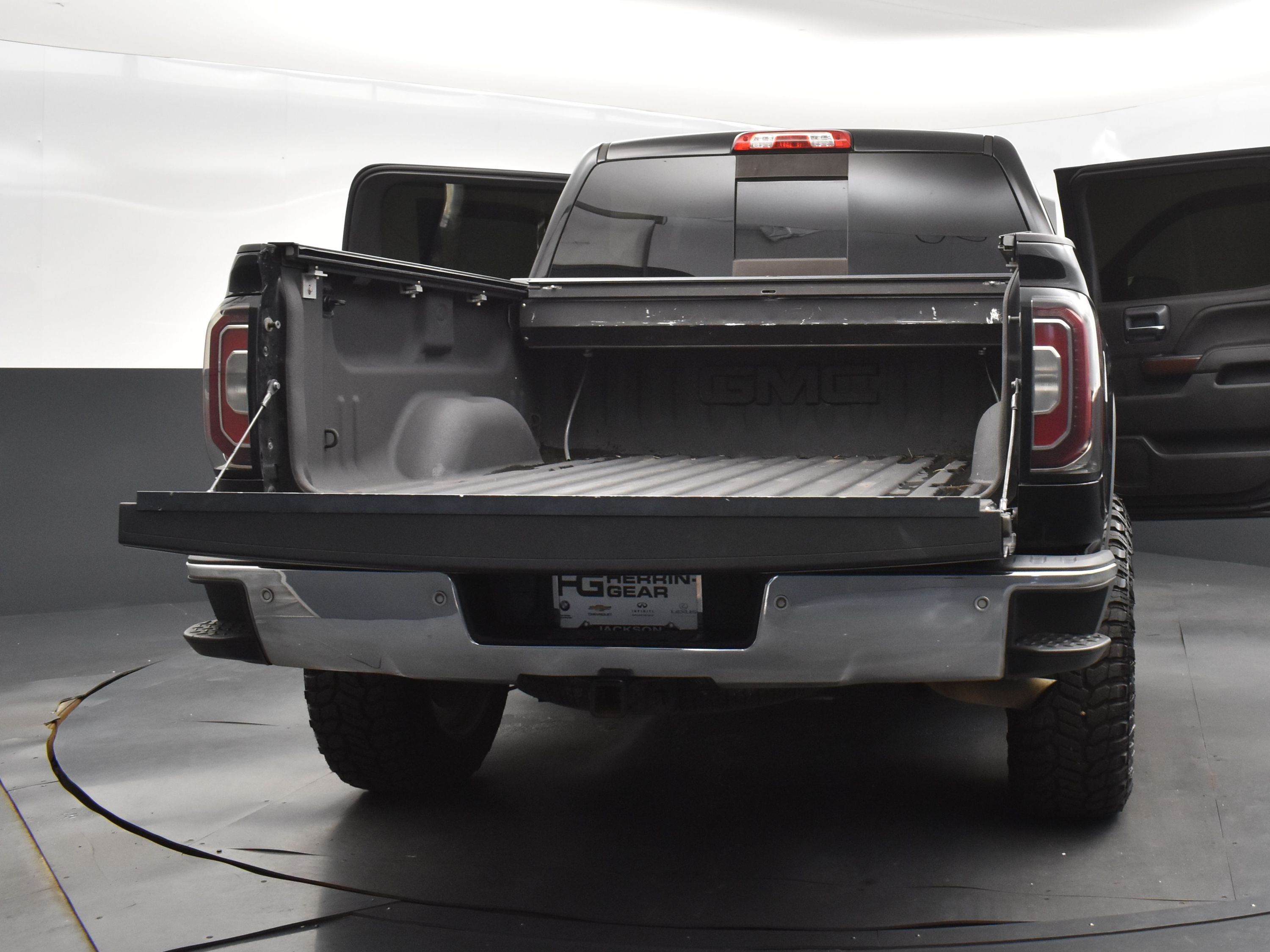 2018 Onyx Black GMC Sierra 1500 SLT RWD Truck
