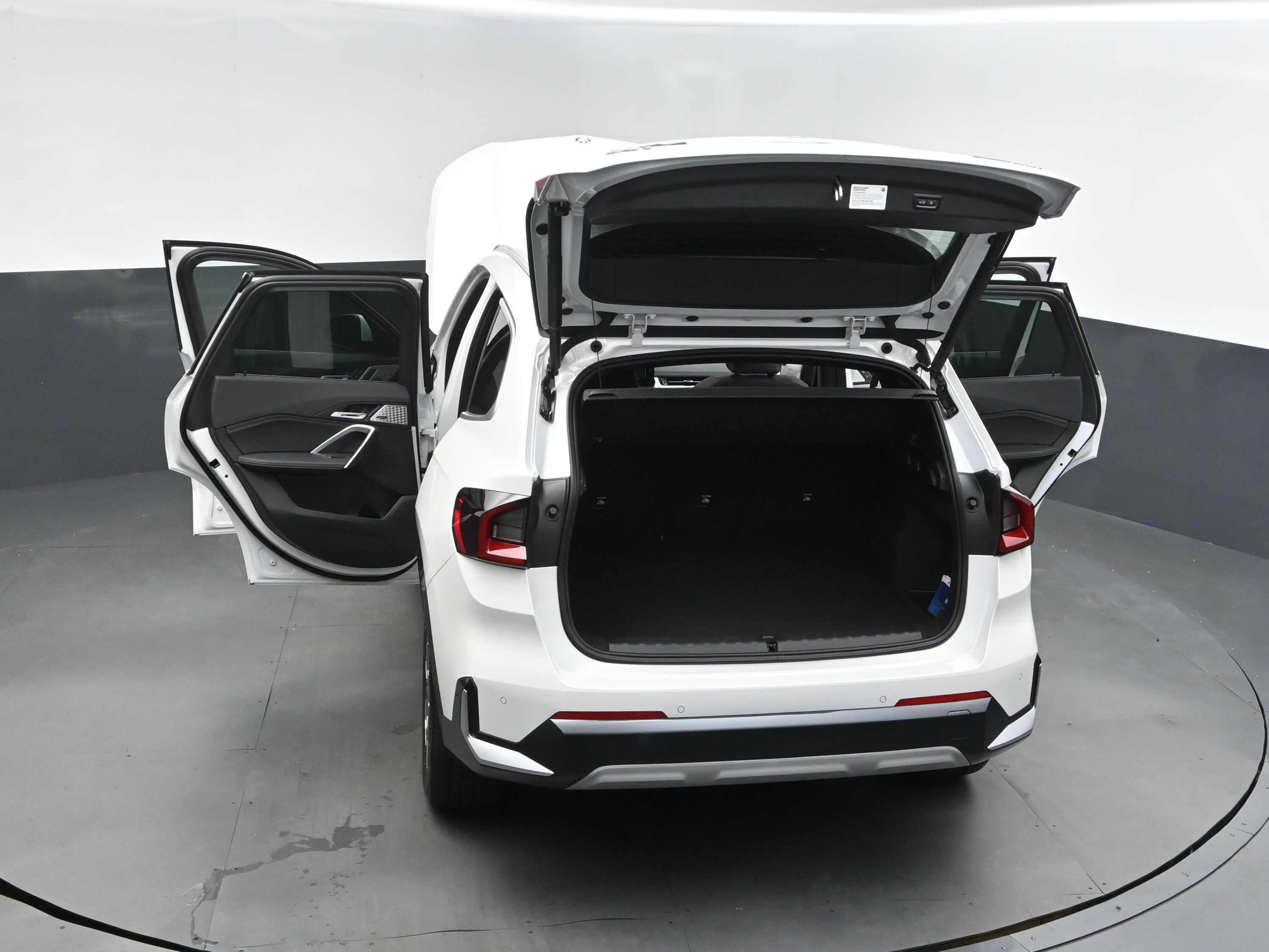 2023 Mineral White Metallic BMW X1 xDrive28i AWD SUV