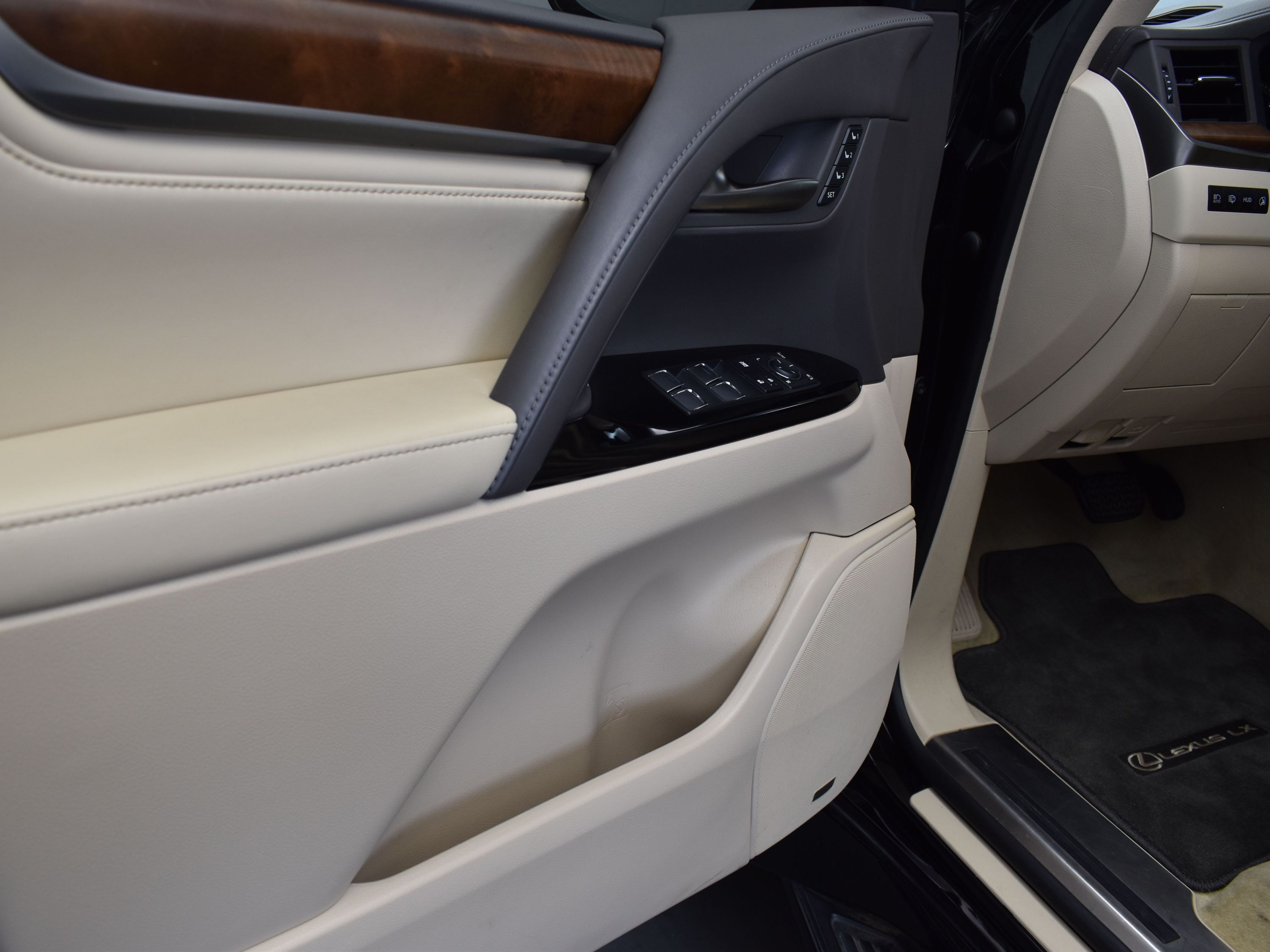 2021 Black Lexus LX 570 4X4 SUV