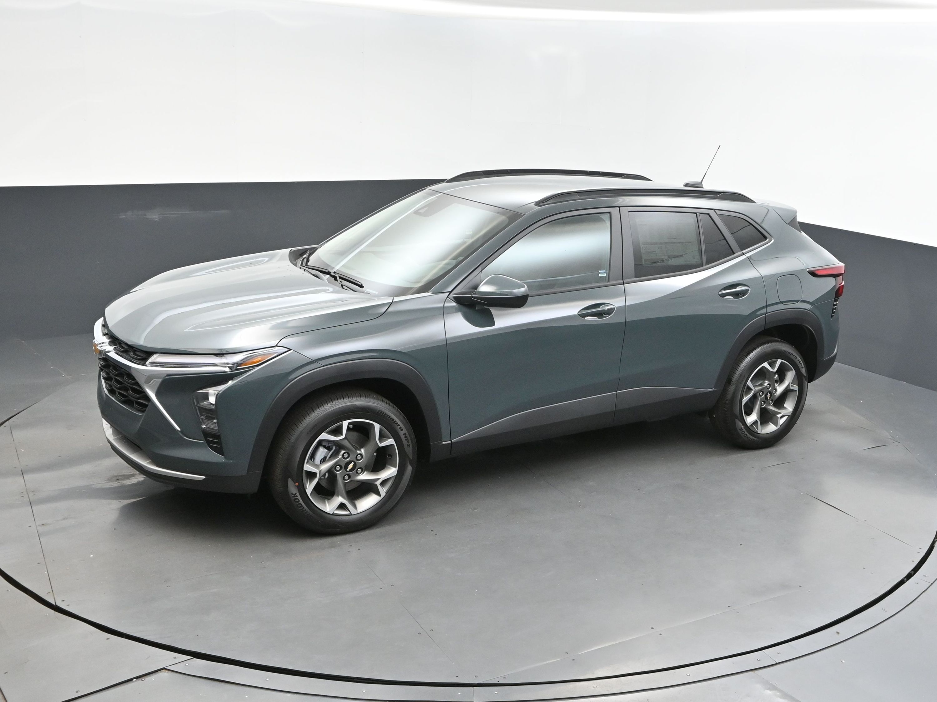 2025 Cypress Gray Chevrolet Trax LT FWD SUV