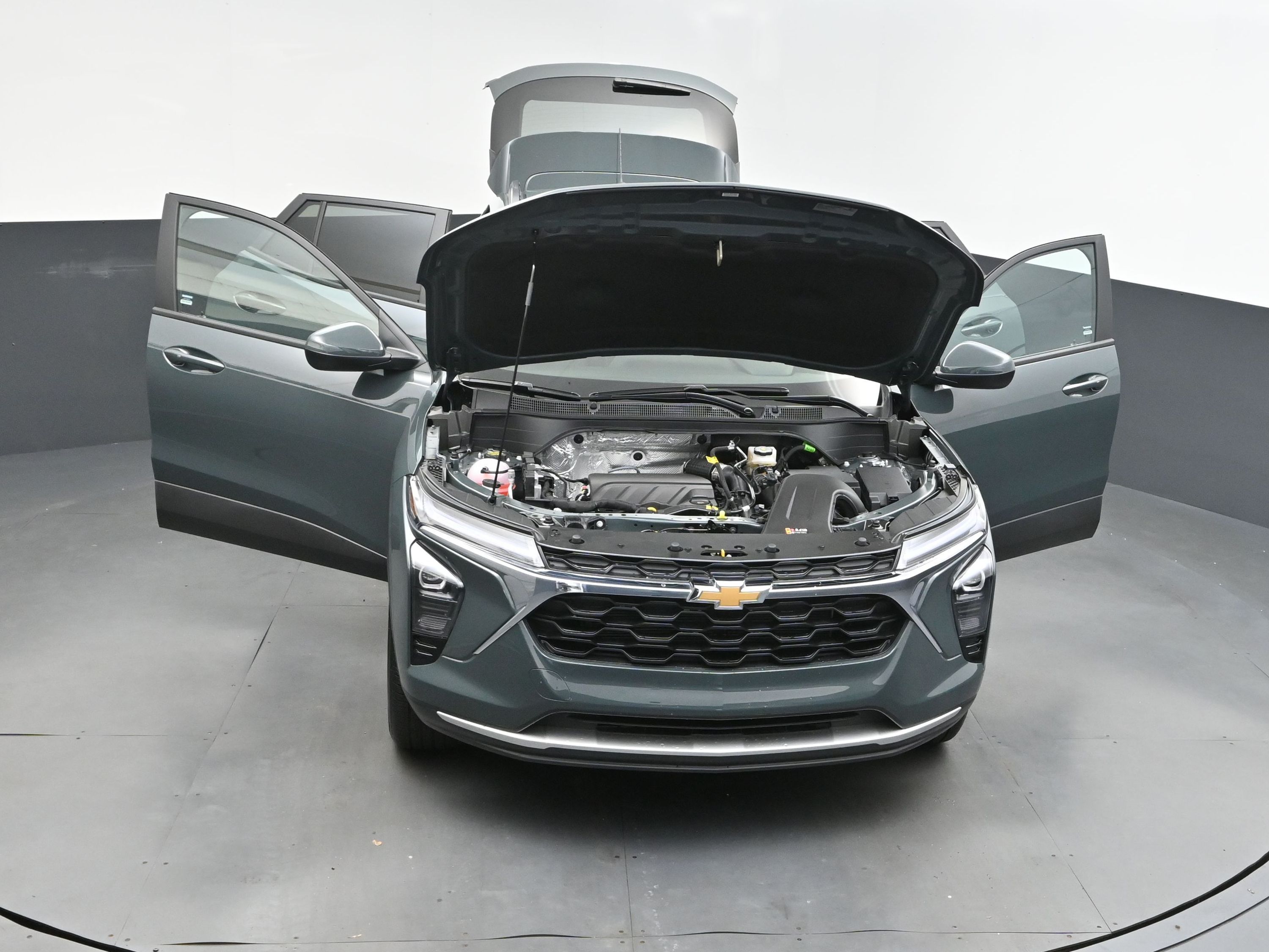 2025 Cypress Gray Chevrolet Trax LT FWD SUV