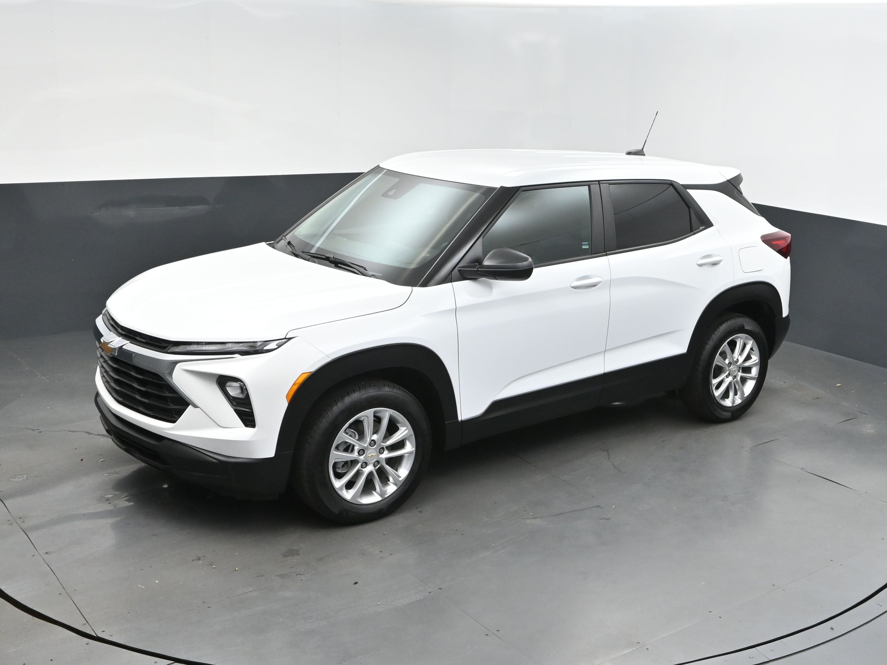 2025 Summit White Chevrolet Trailblazer LS FWD SUV