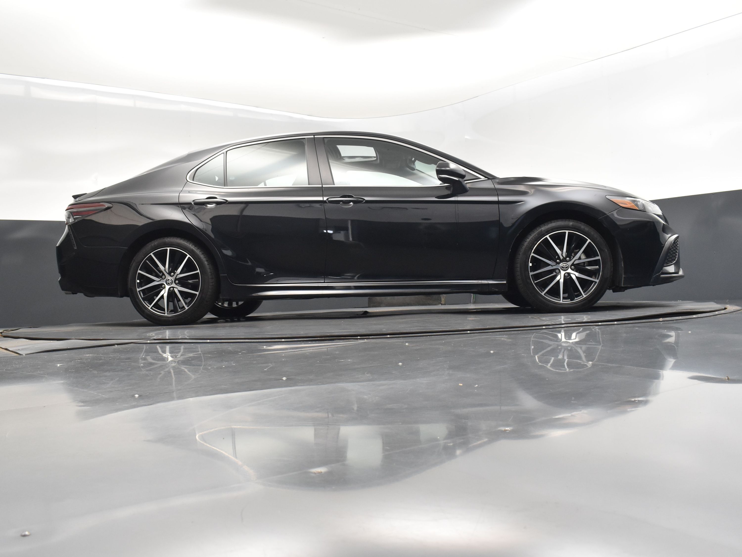 2023 Midnight Black Metallic Toyota Camry SE FWD Sedan