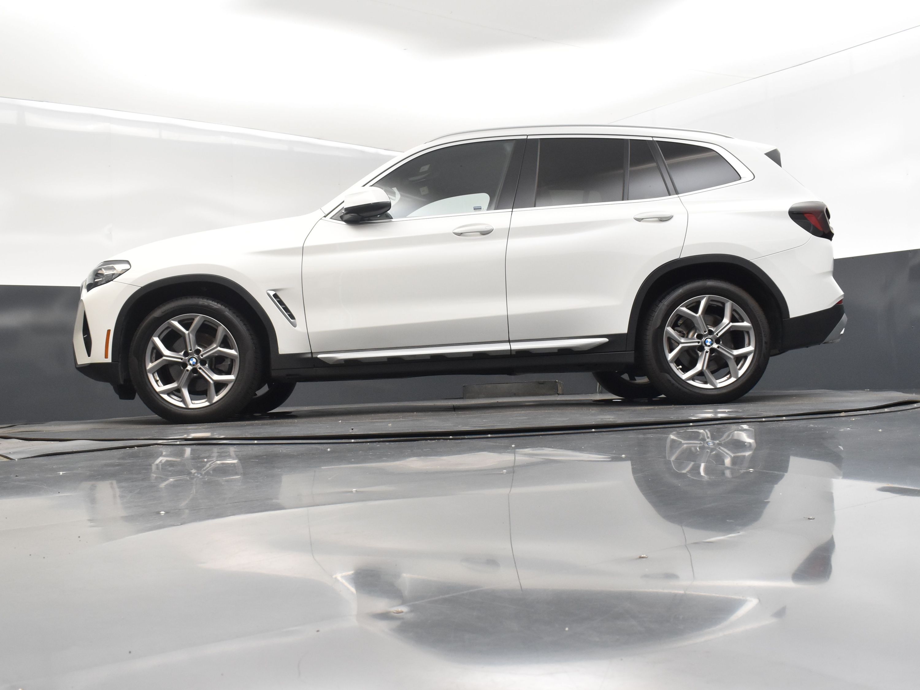 2024 Alpine White BMW X3 sDrive30i RWD SUV
