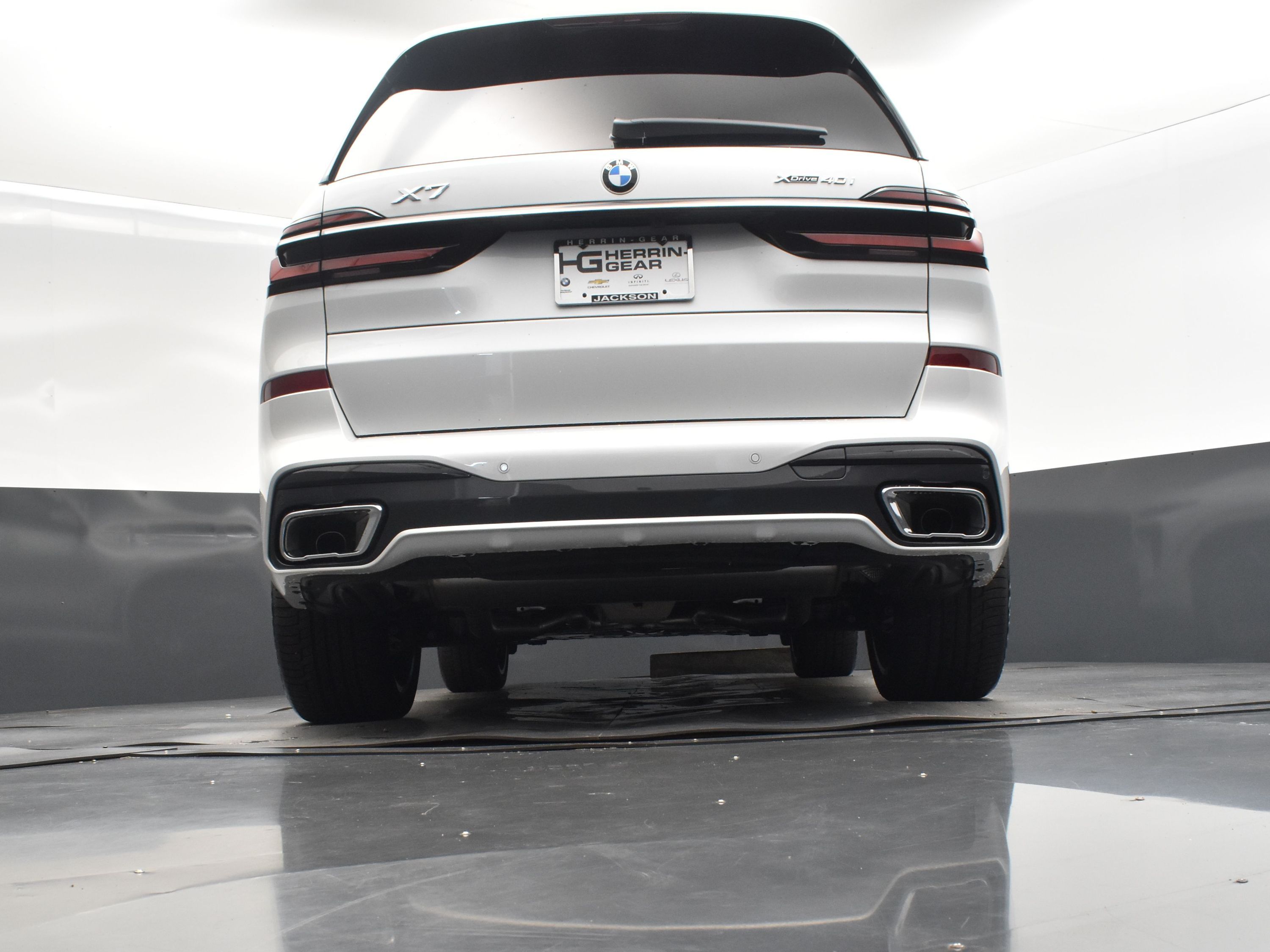 2026 Mineral White Metallic BMW X7 xDrive40i AWD SUV