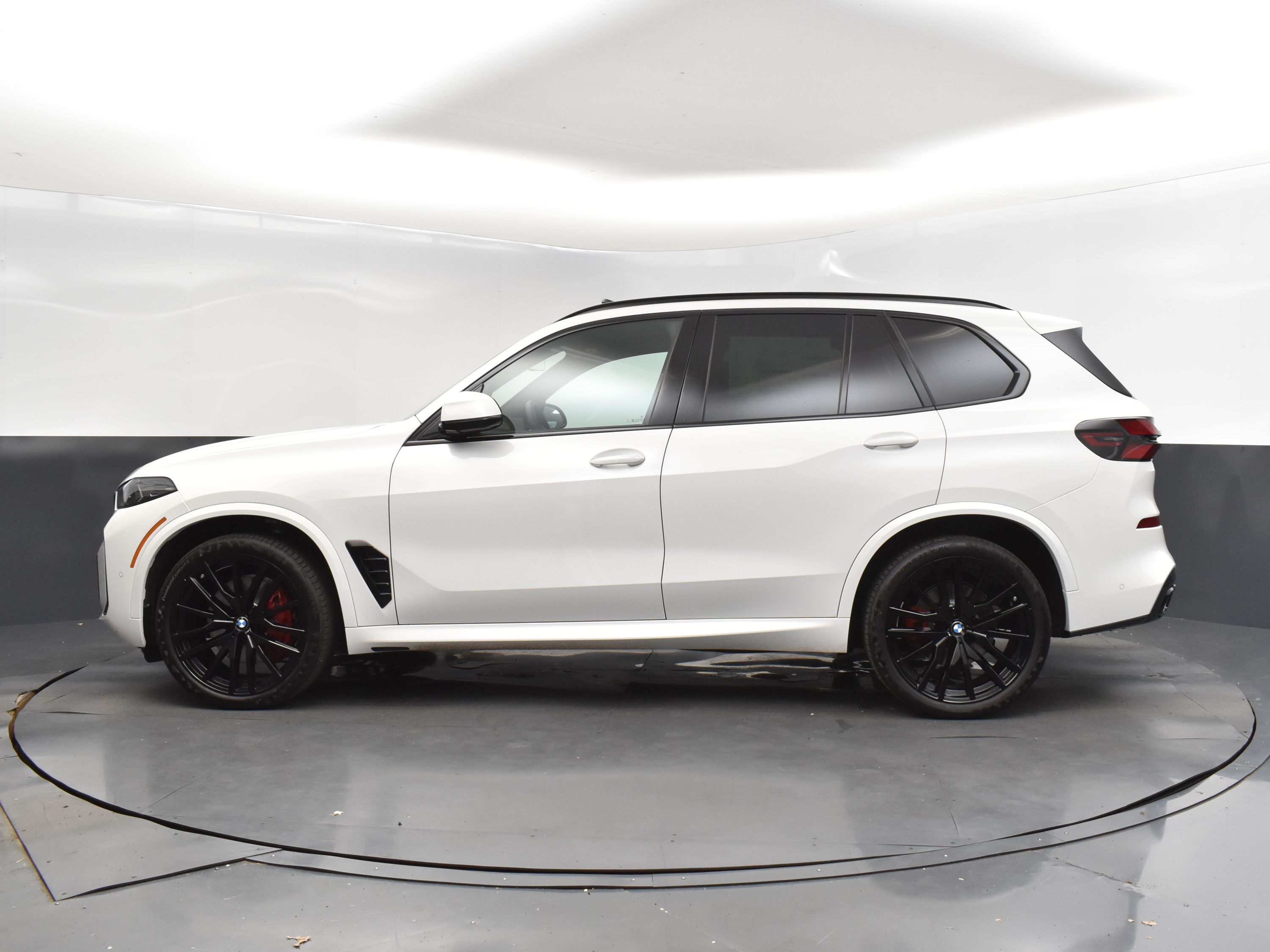 2026 Alpine White BMW X5 sDrive40i RWD SUV