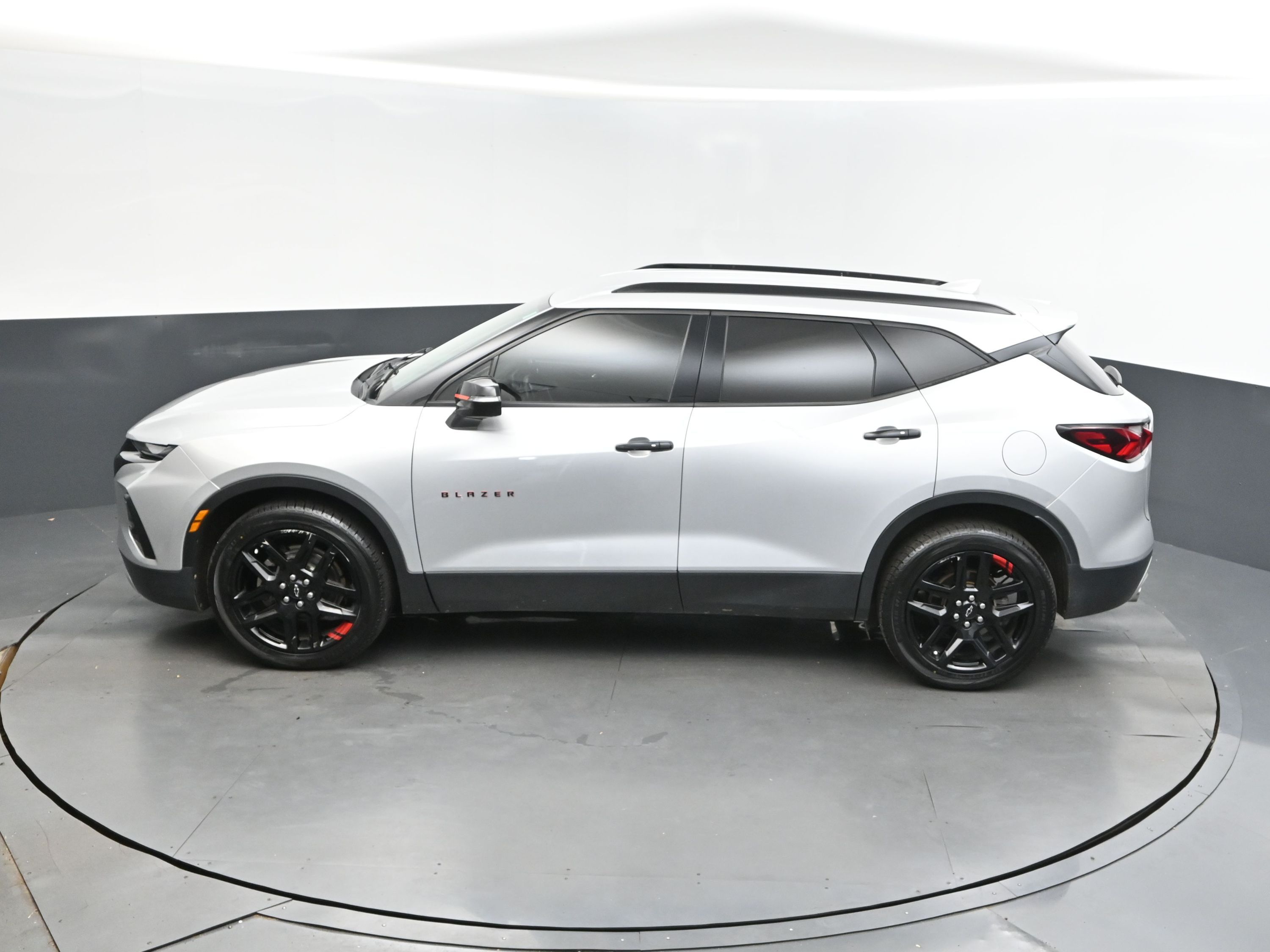 2020 Silver Ice Metallic Chevrolet Blazer LT FWD SUV