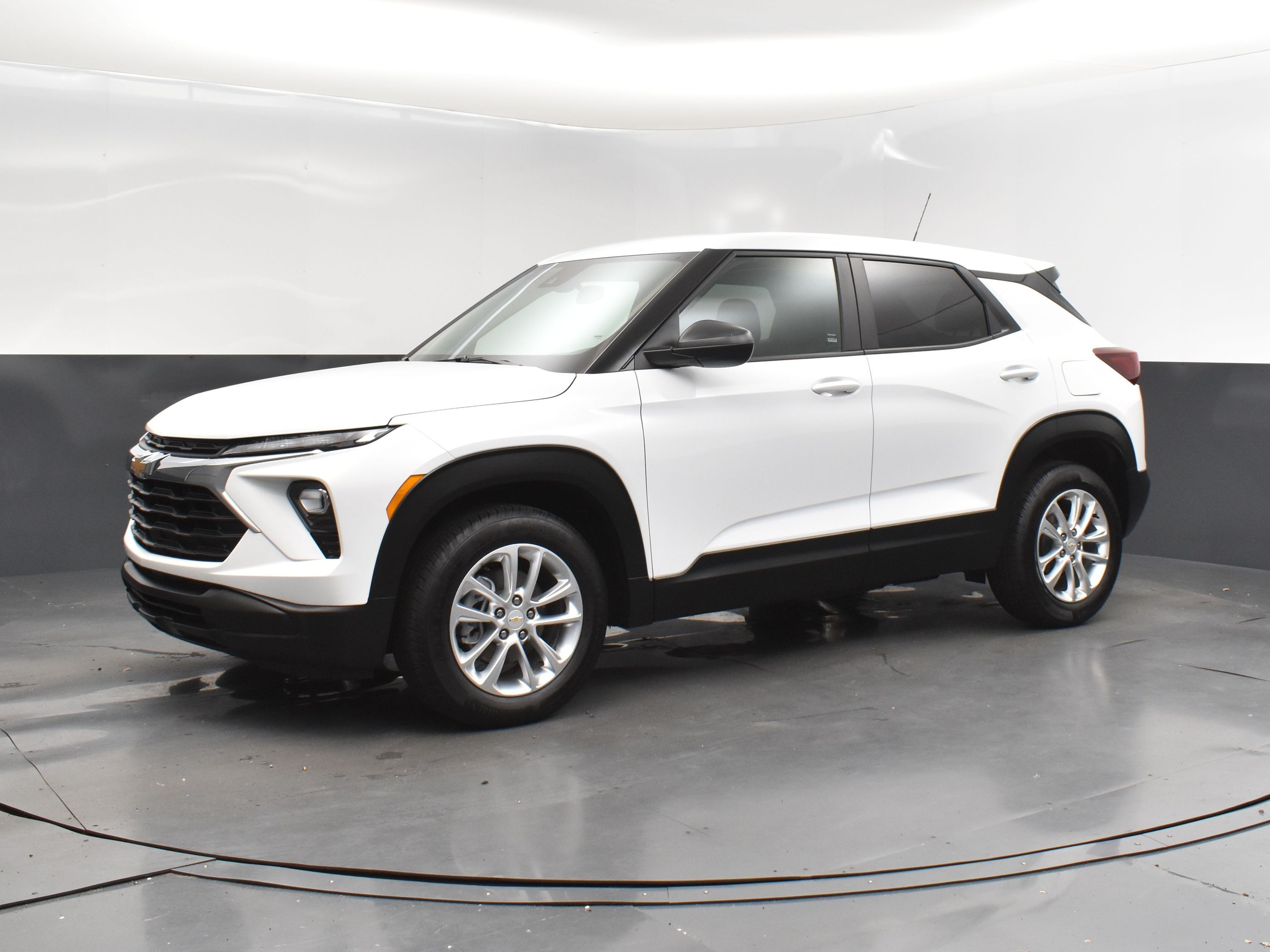 2025 Summit White Chevrolet Trailblazer LS FWD SUV