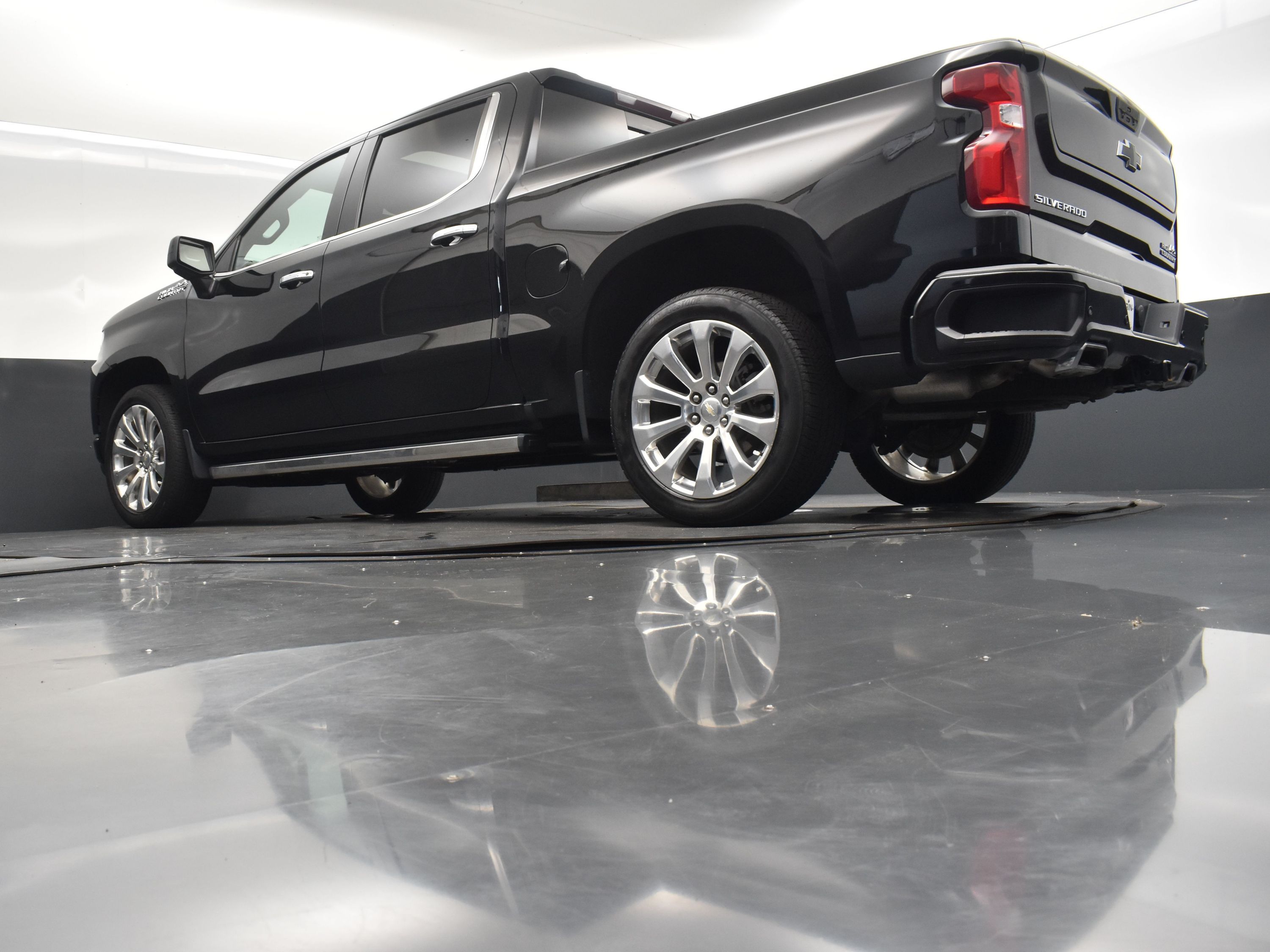 2022 Black Chevrolet Silverado 1500 LTD High Country 4X4 Truck