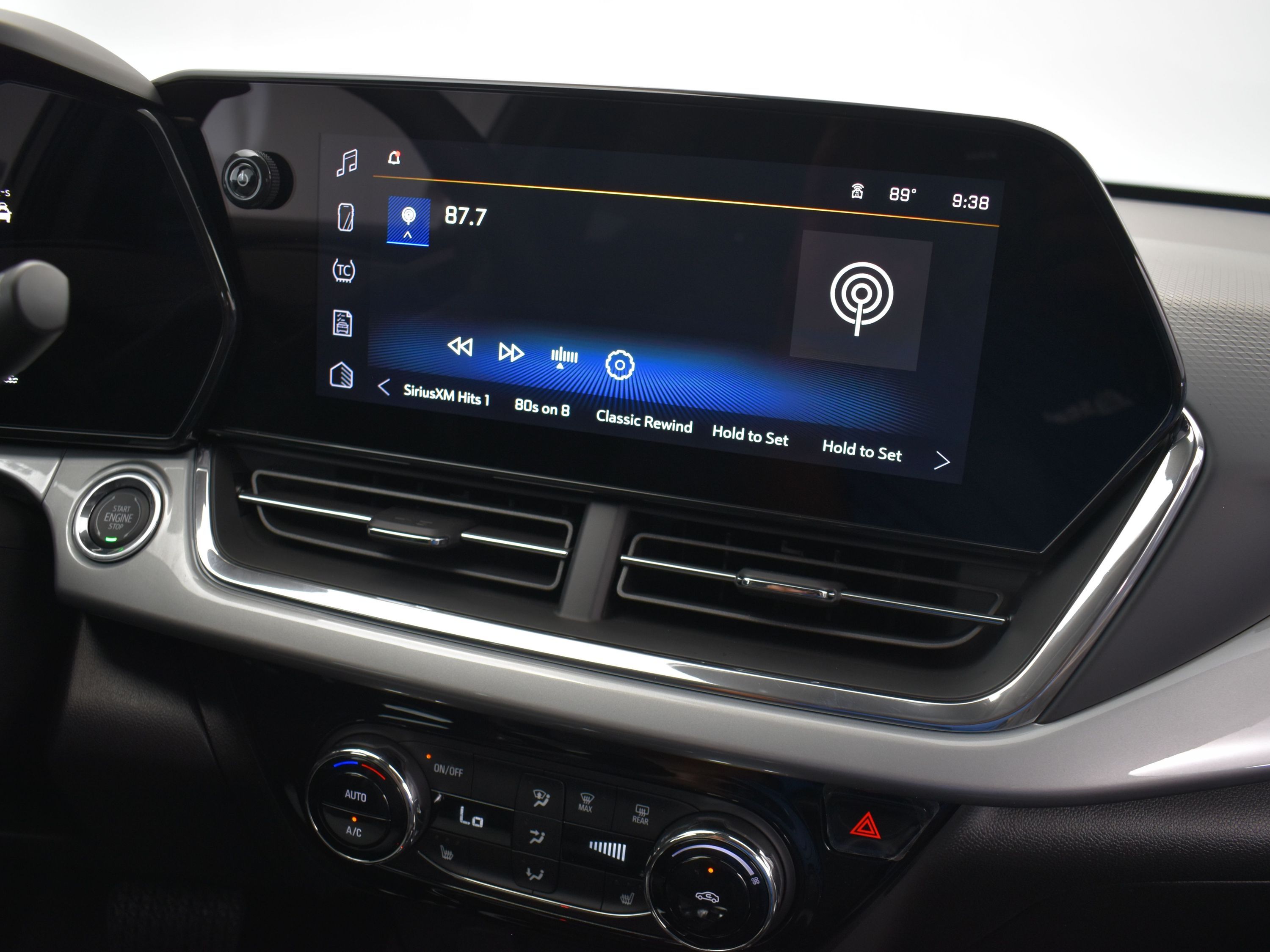 2025 Sterling Gray Metallic Chevrolet Trax LT FWD SUV