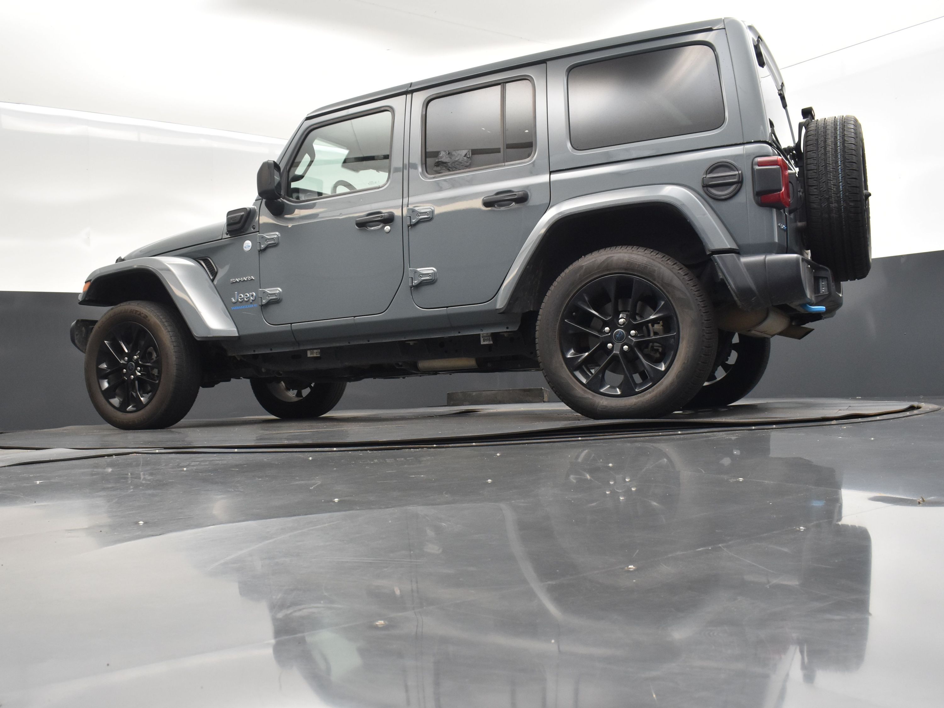 2024 Anvil Clear Coat Jeep Wrangler 4xe Sahara 4xe 4X4 SUV
