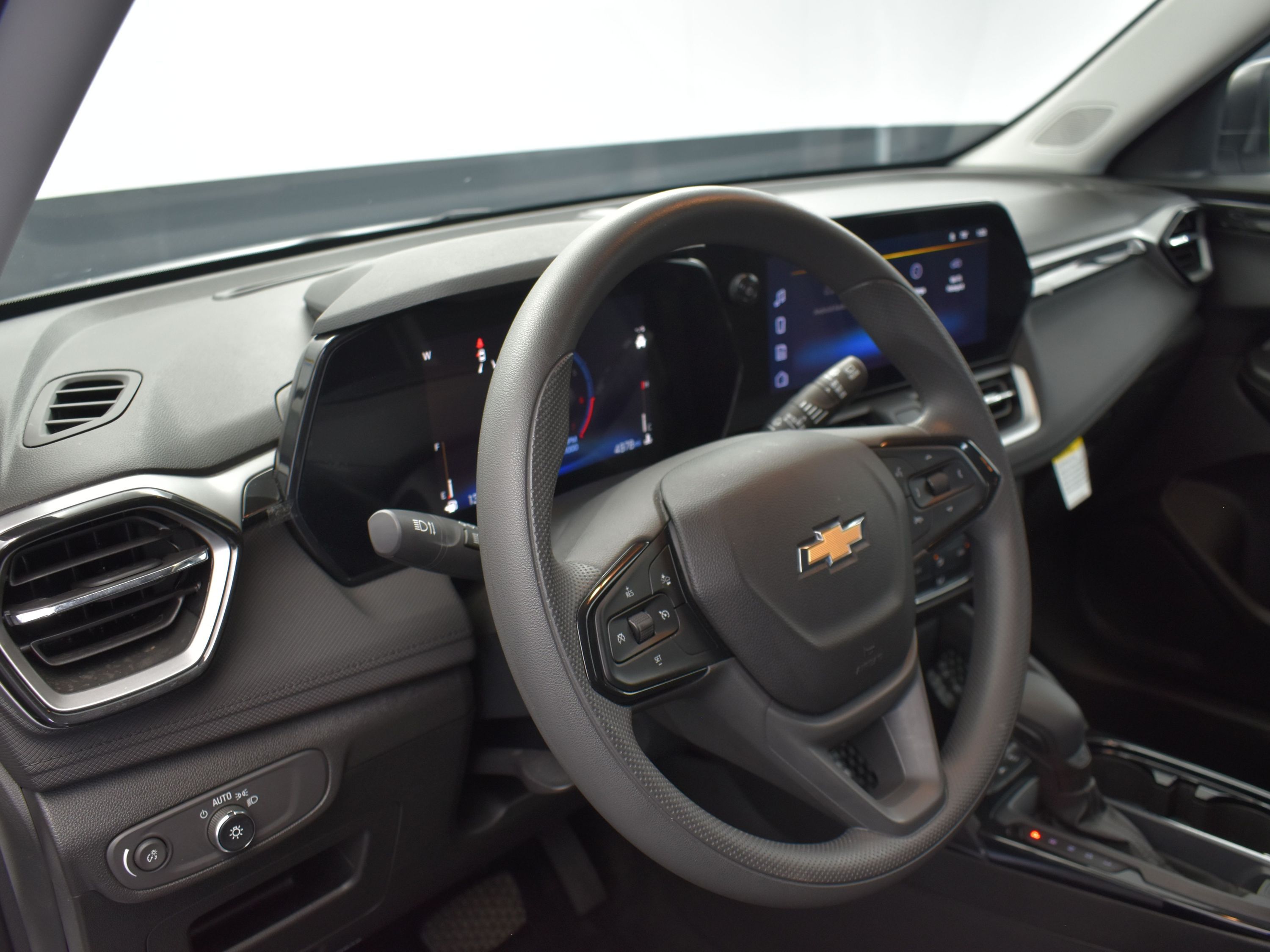 2025 Summit White Chevrolet Trailblazer LS FWD SUV