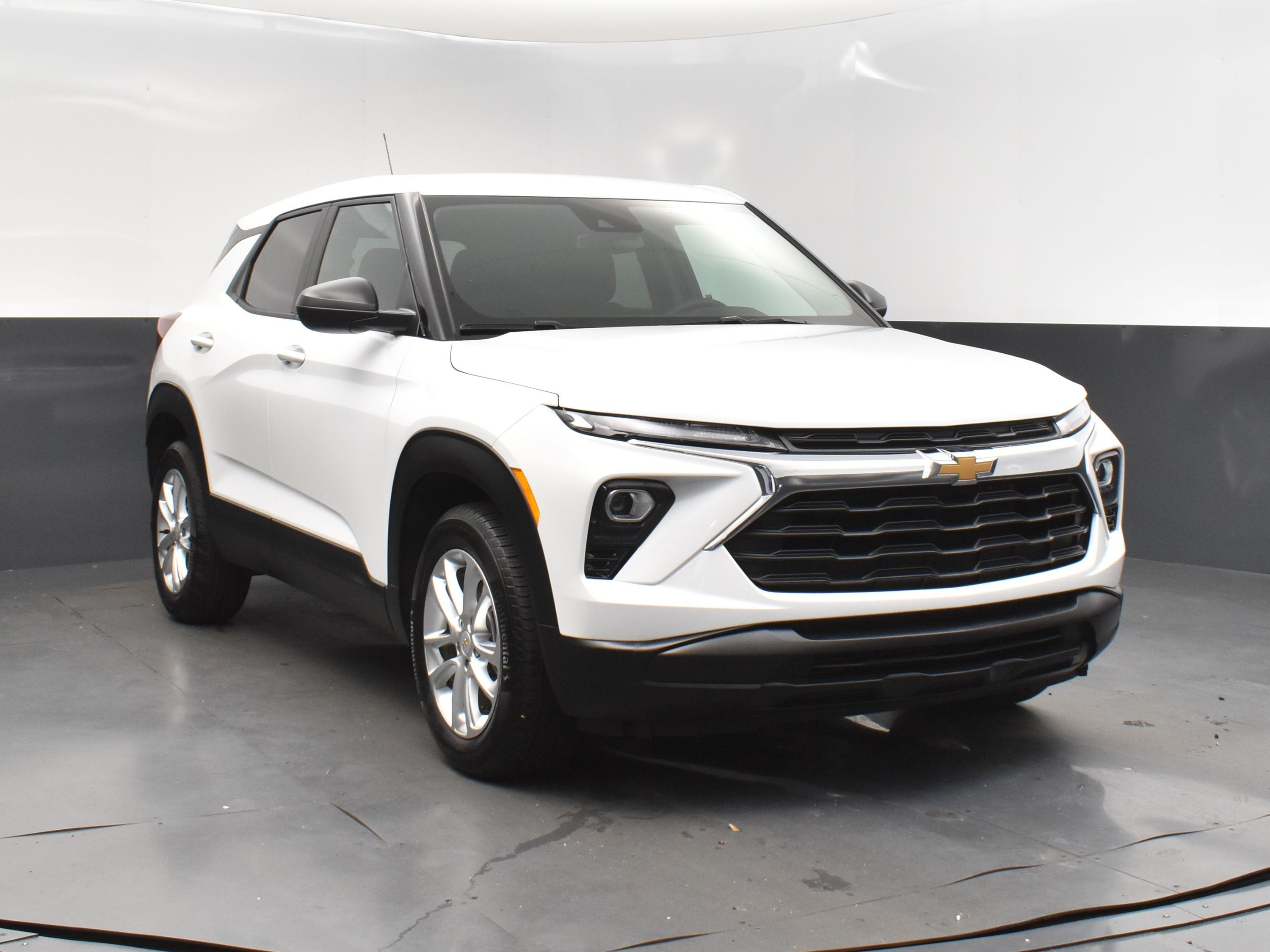 2025 Summit White Chevrolet Trailblazer LS FWD SUV