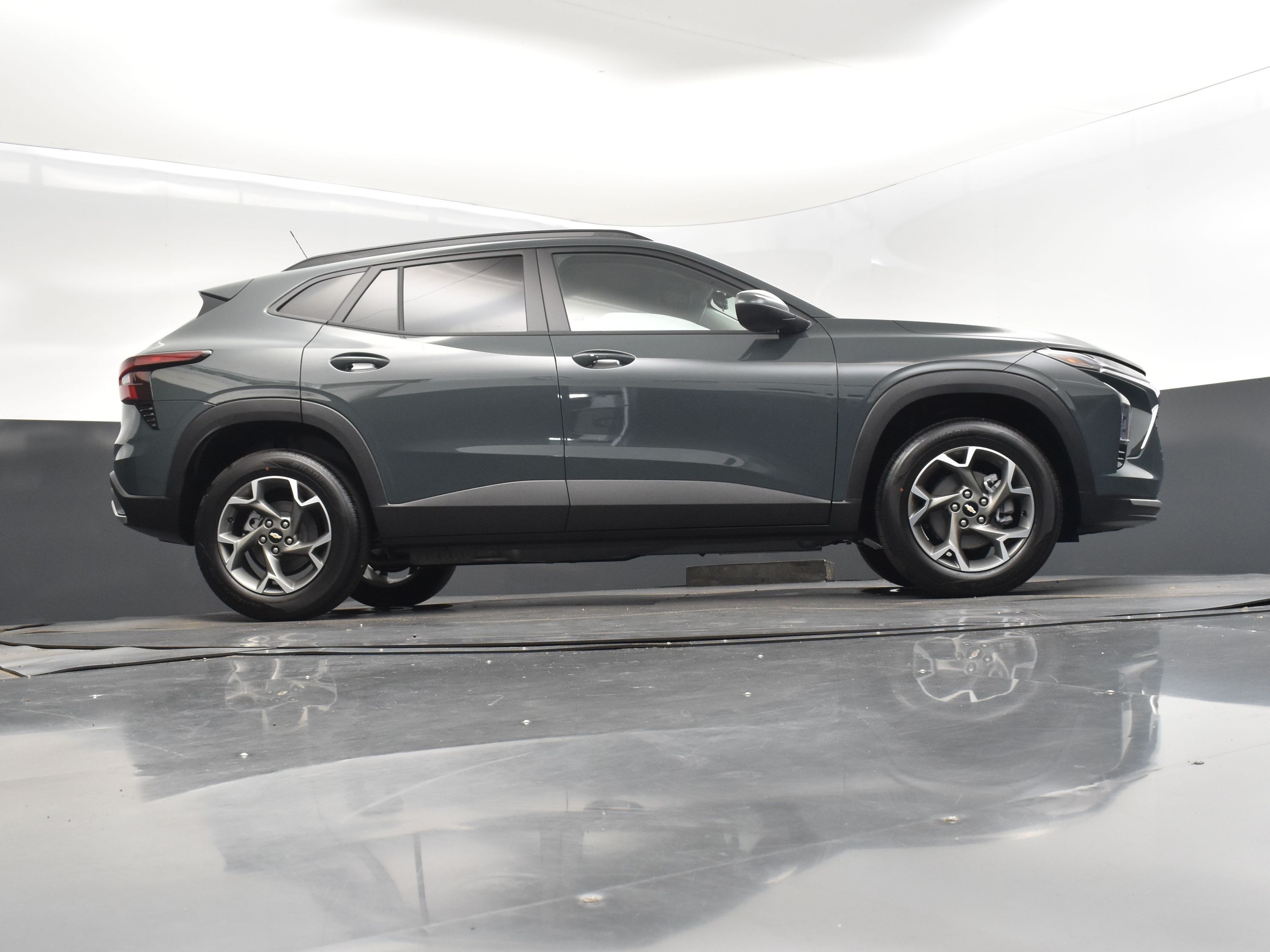 2025 Cypress Gray Chevrolet Trax LT FWD SUV