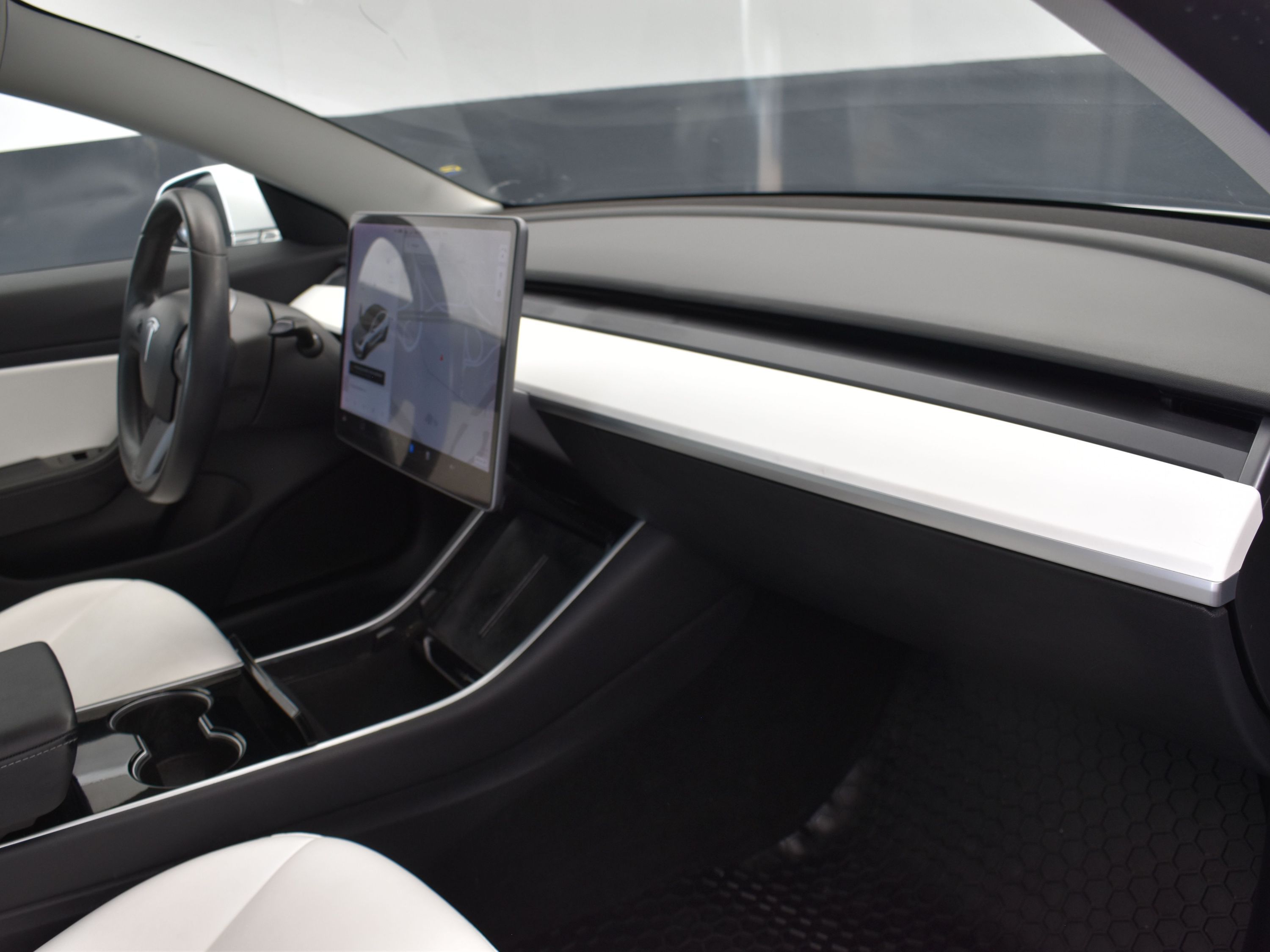 2019 Pearl White Multi-Coat Tesla Model 3 RWD Sedan