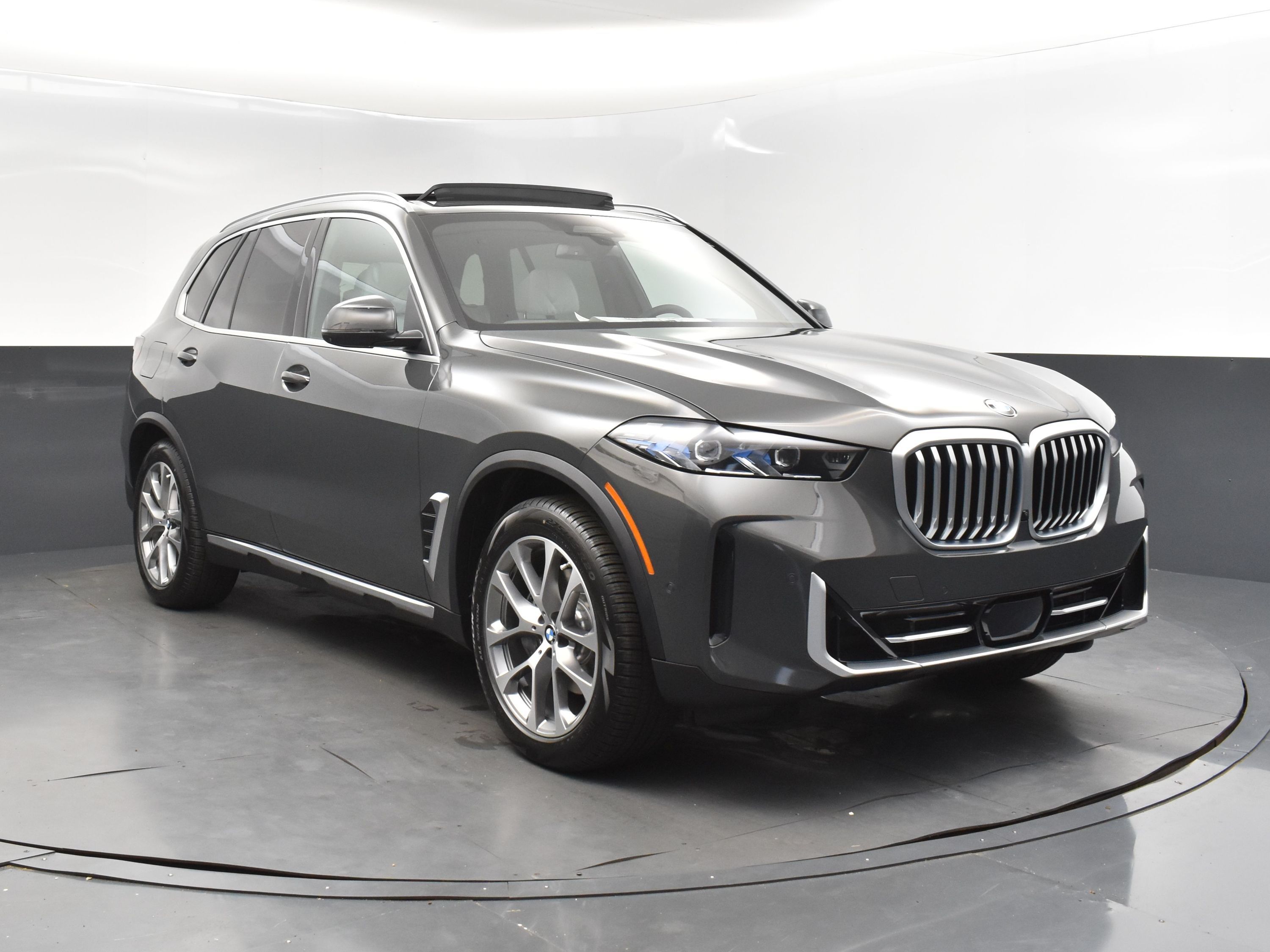 2026 Dravit Gray Metallic BMW X5 sDrive40i RWD SUV