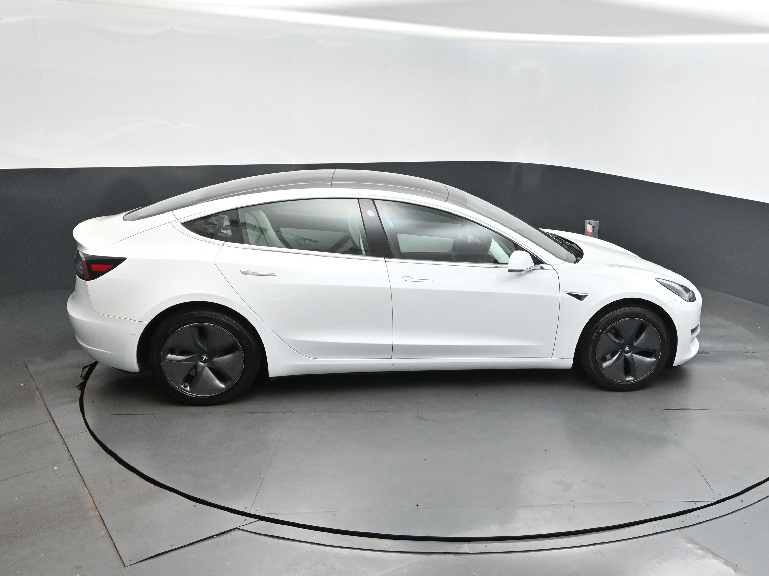 2019 Pearl White Multi-Coat Tesla Model 3 RWD Sedan