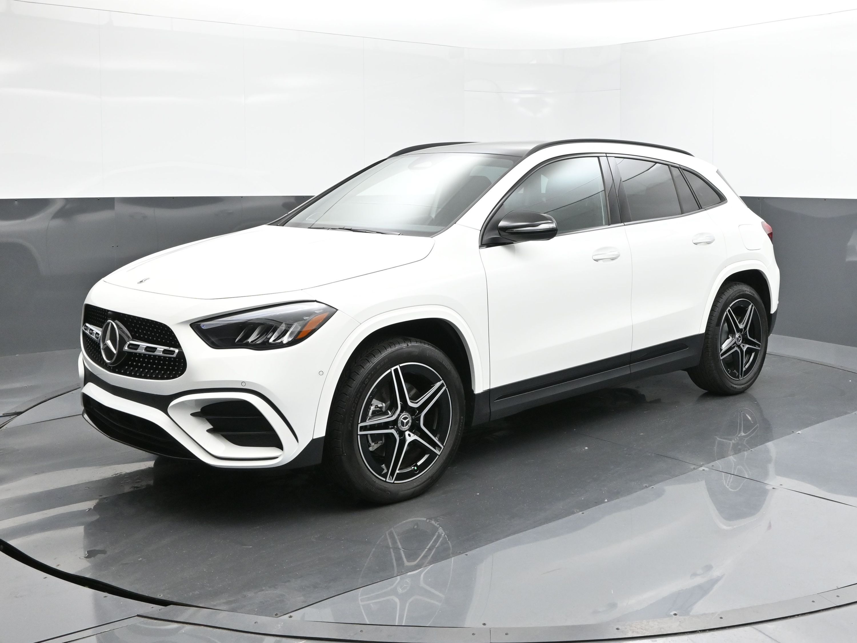 2024 Mercedes-Benz GLA GLA250's photo