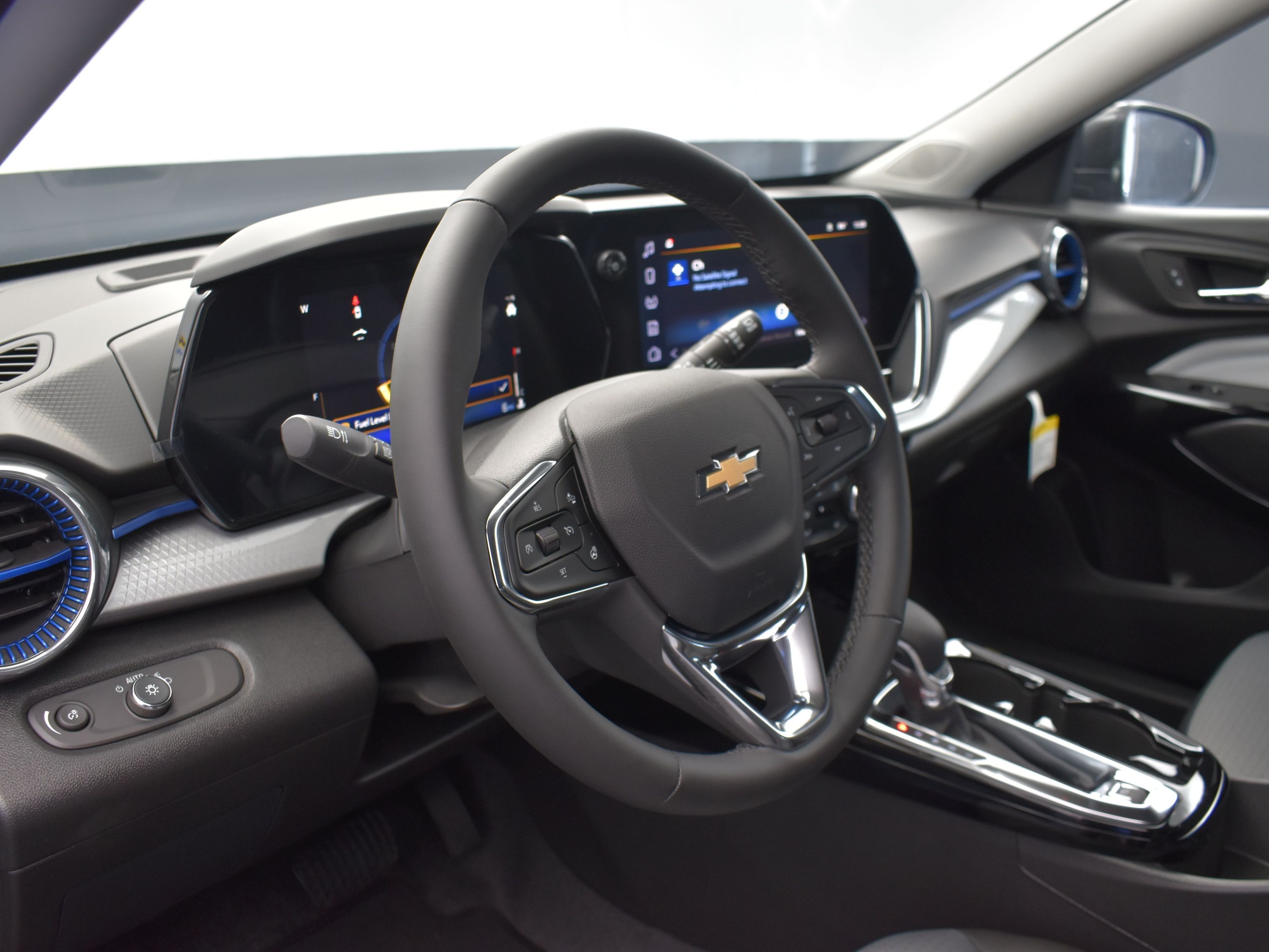 2025 Mosaic Black Metallic Chevrolet Trax LT FWD SUV