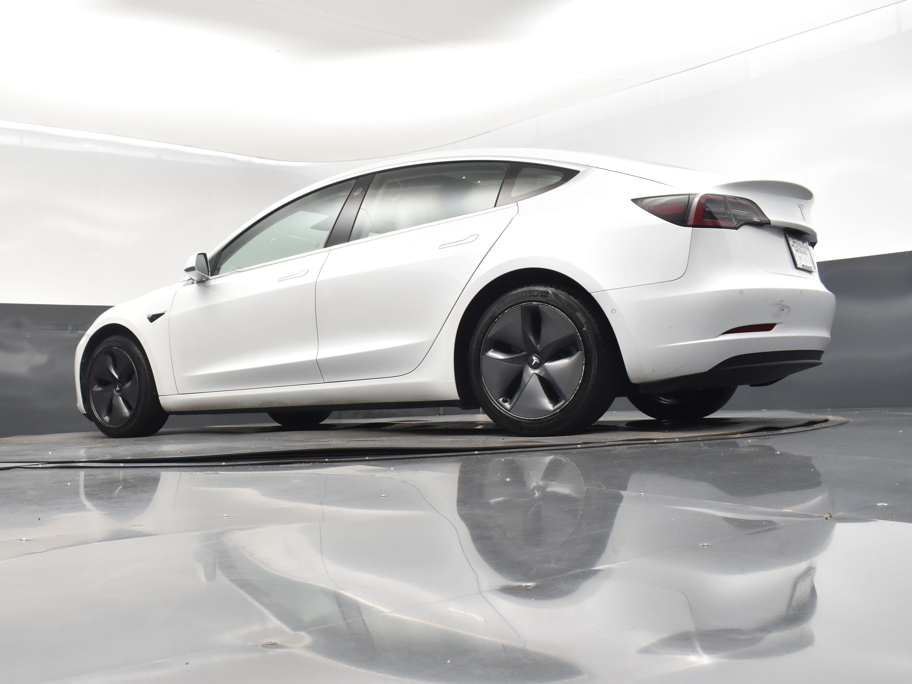 2019 Pearl White Multi-Coat Tesla Model 3 RWD Sedan