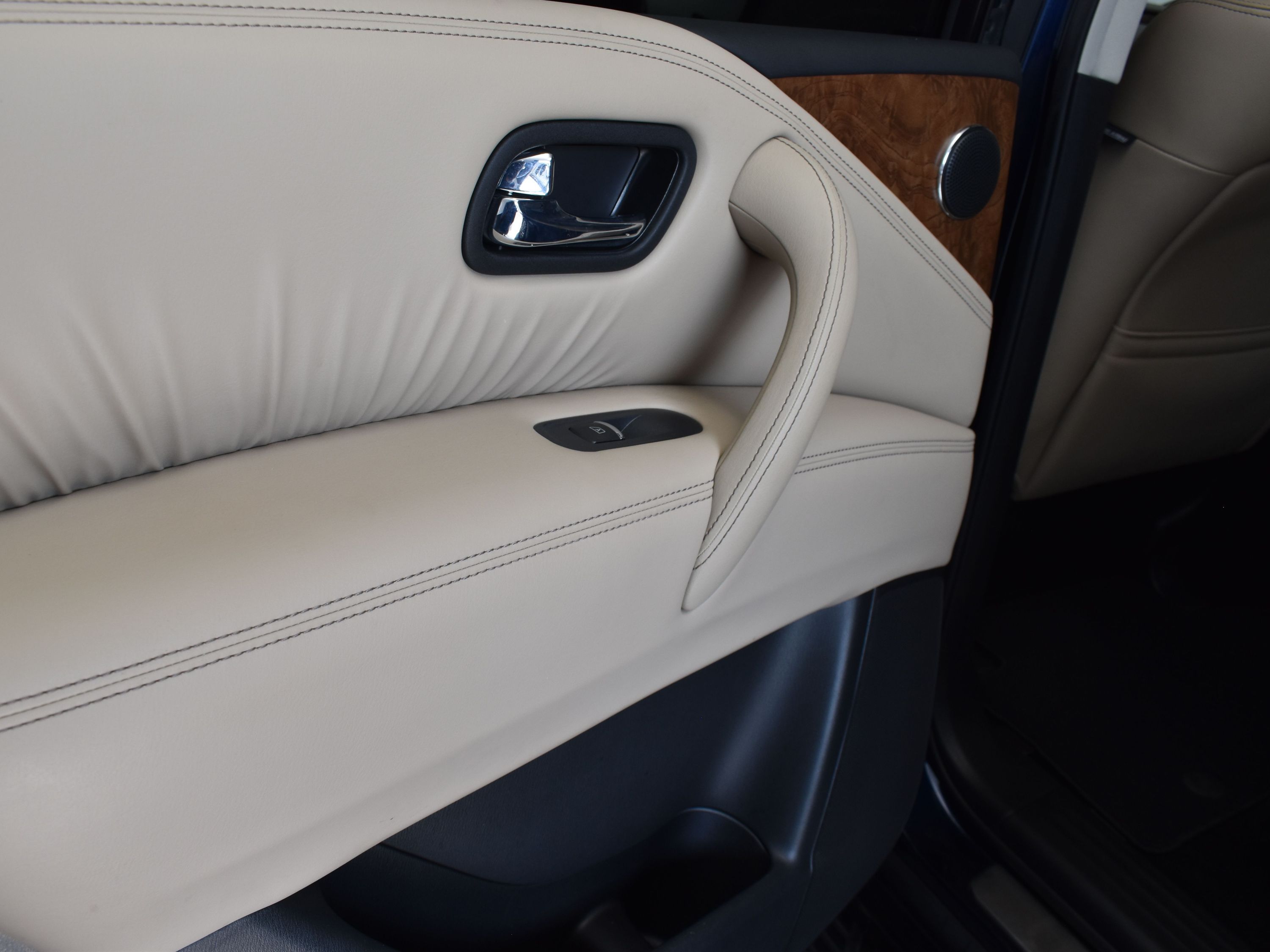 2022 Hermosa Blue Pearl Nissan Armada SL RWD SUV