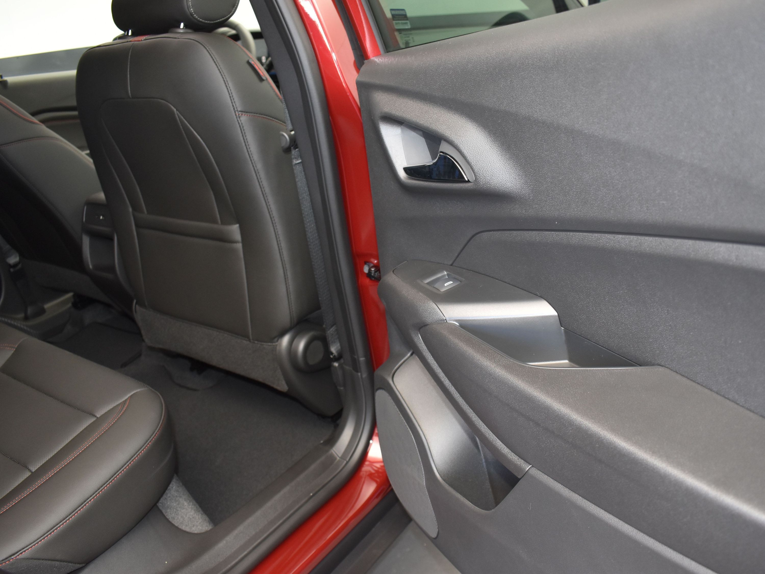 2025 Crimson Metallic Chevrolet Trax 2RS FWD SUV