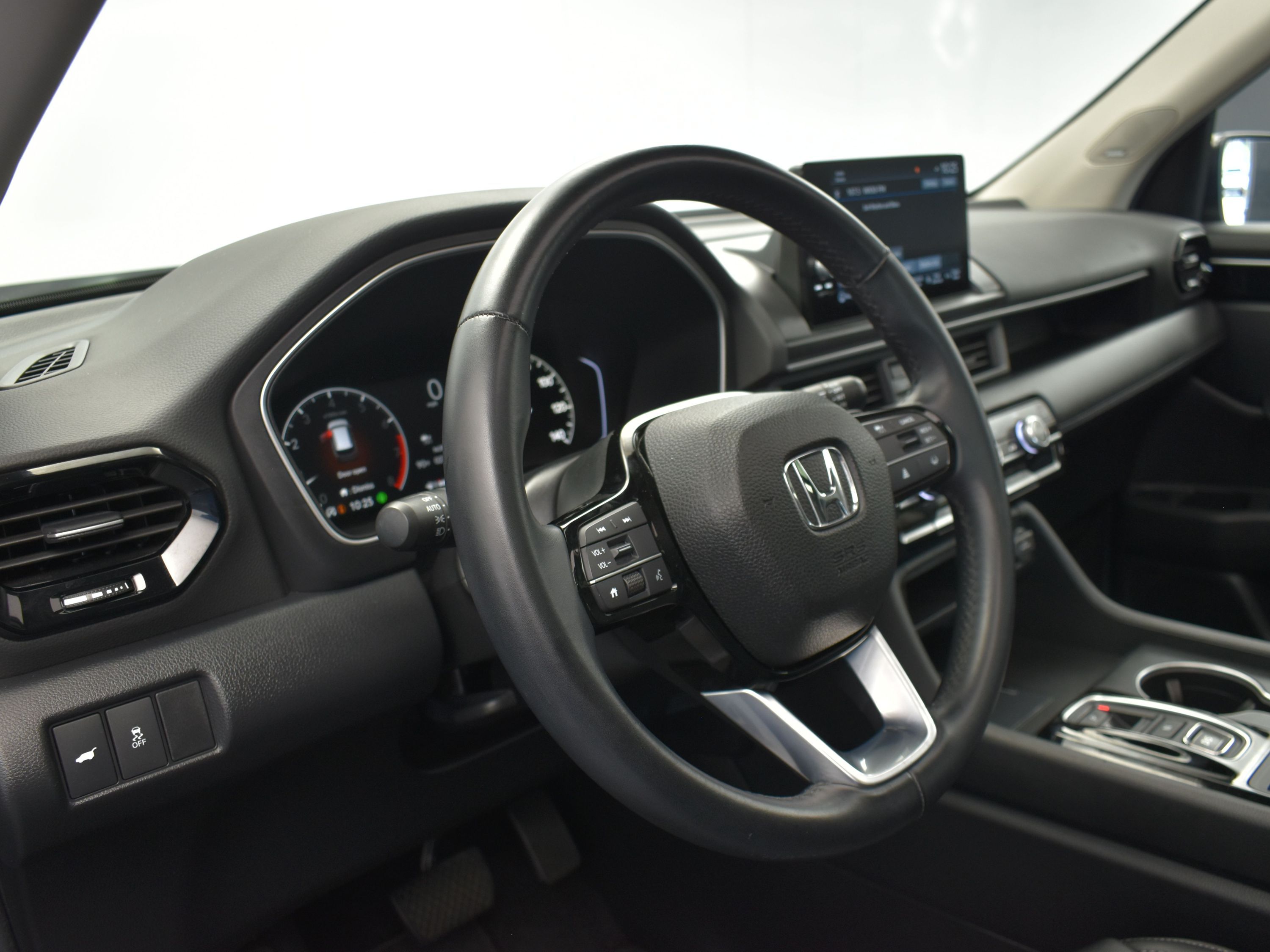 2025 Sonic Gray Pearl Honda Pilot Touring FWD SUV