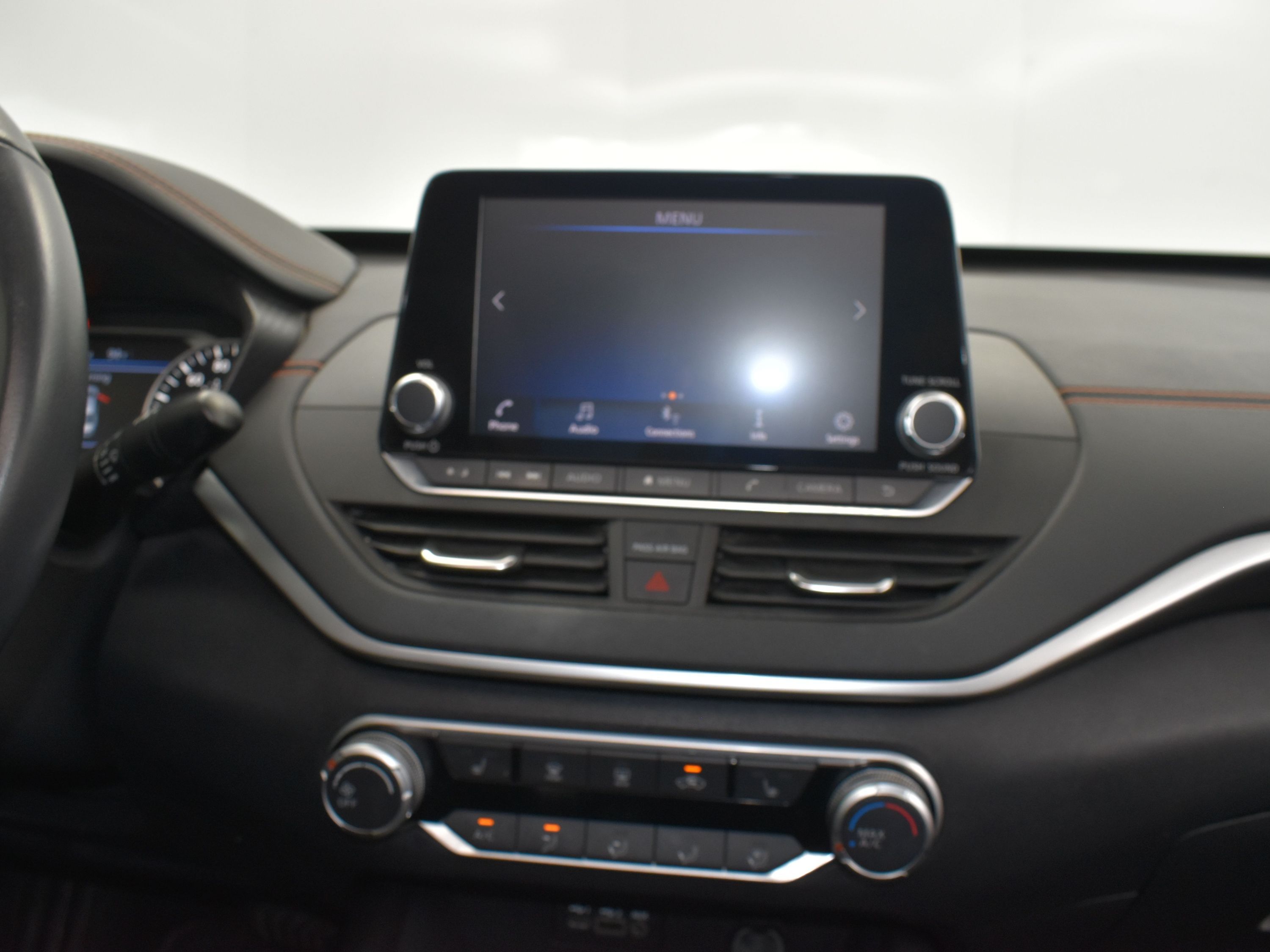 2022 Super Black Nissan Altima 2.0 SR FWD Sedan