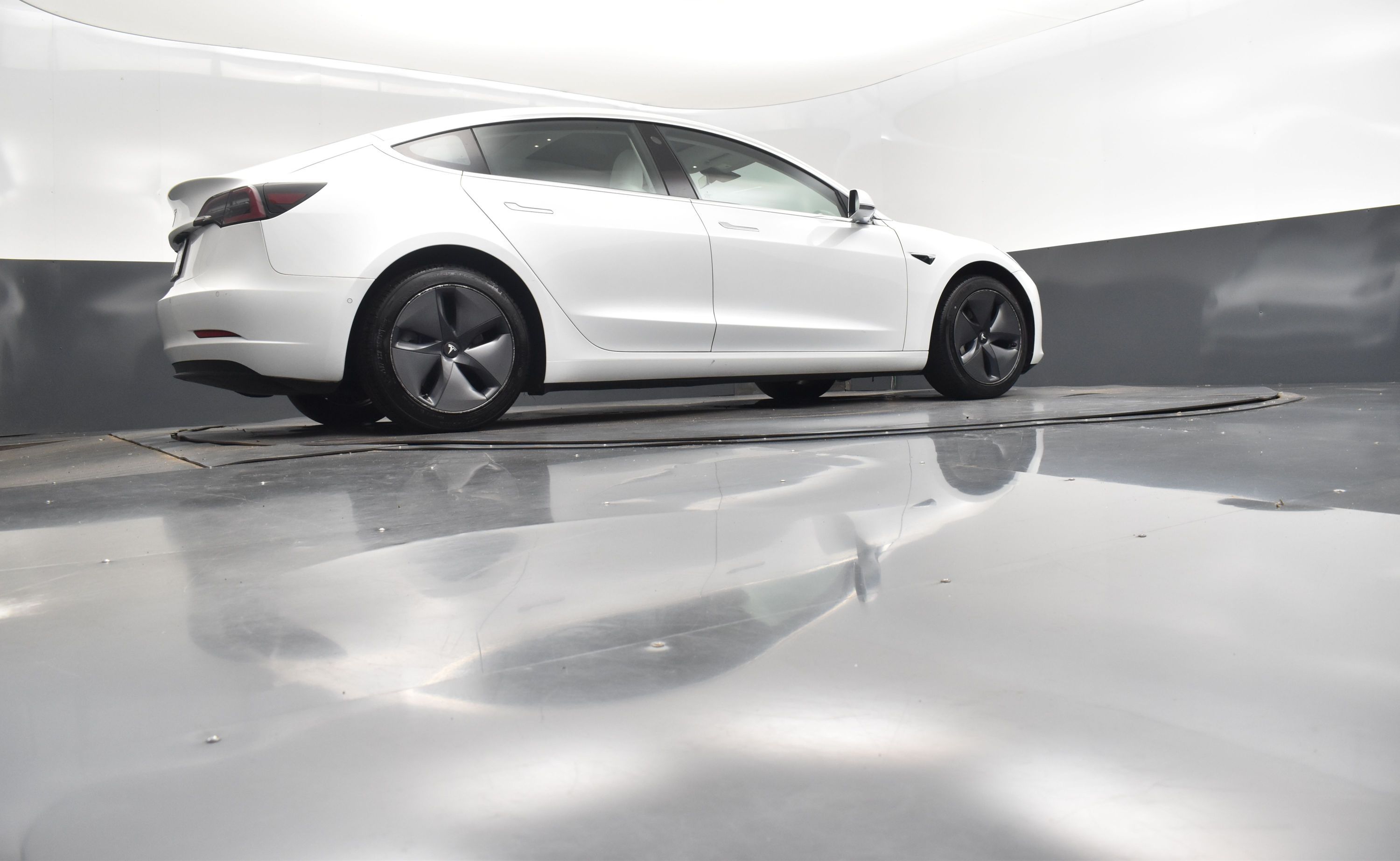 2019 Pearl White Multi-Coat Tesla Model 3 RWD Sedan