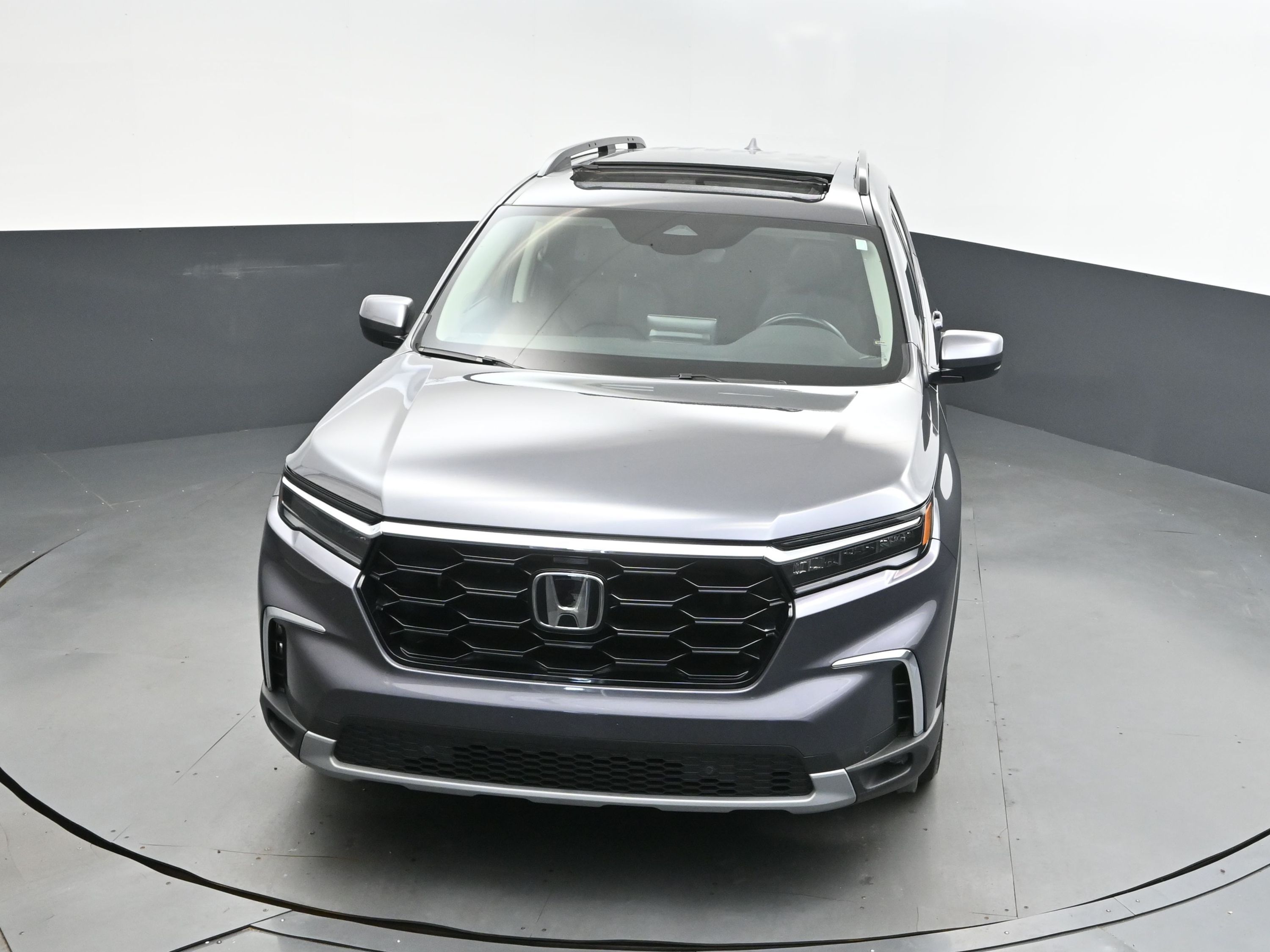 2025 Sonic Gray Pearl Honda Pilot Touring FWD SUV