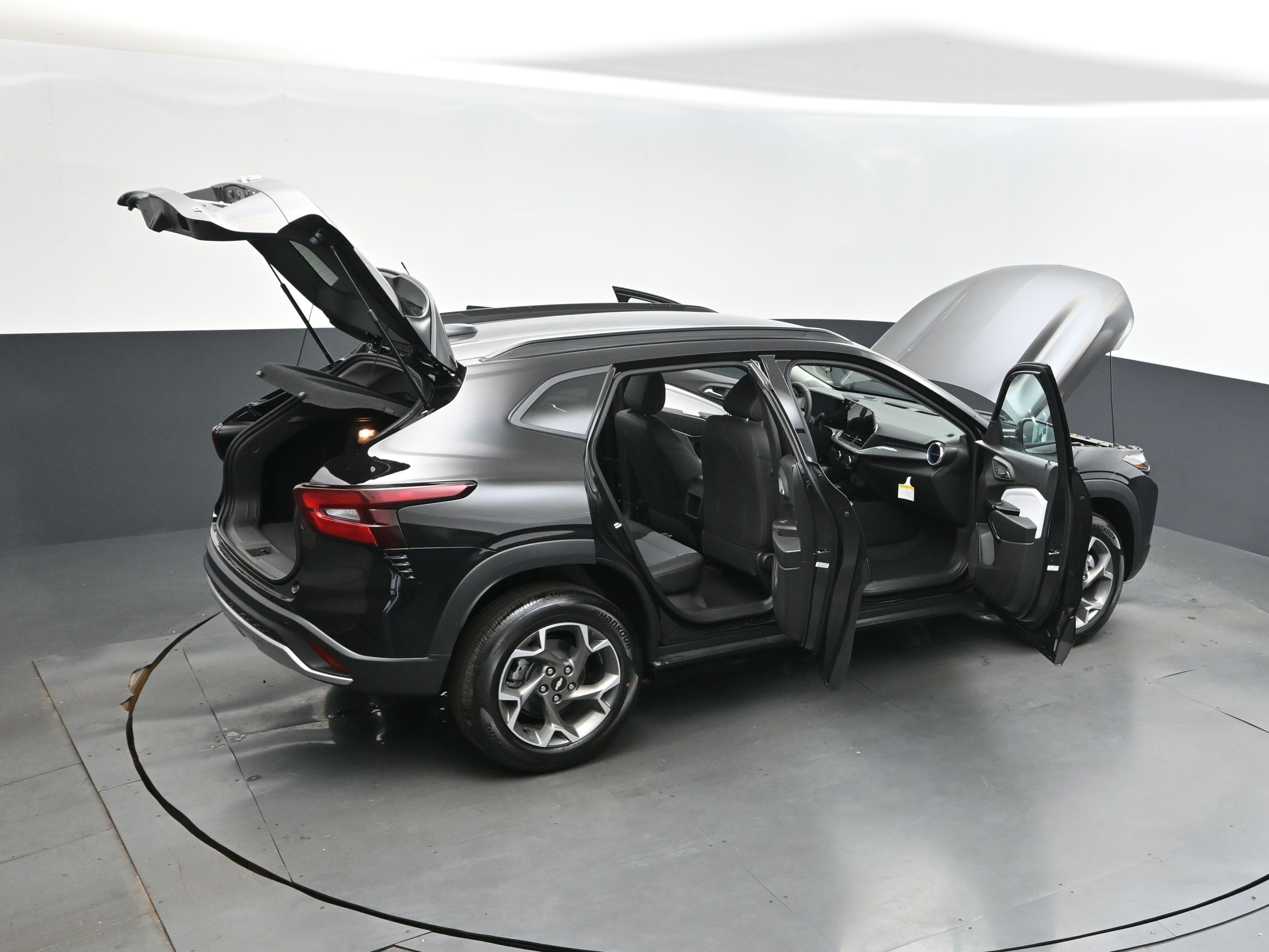 2025 Mosaic Black Metallic Chevrolet Trax LT FWD SUV