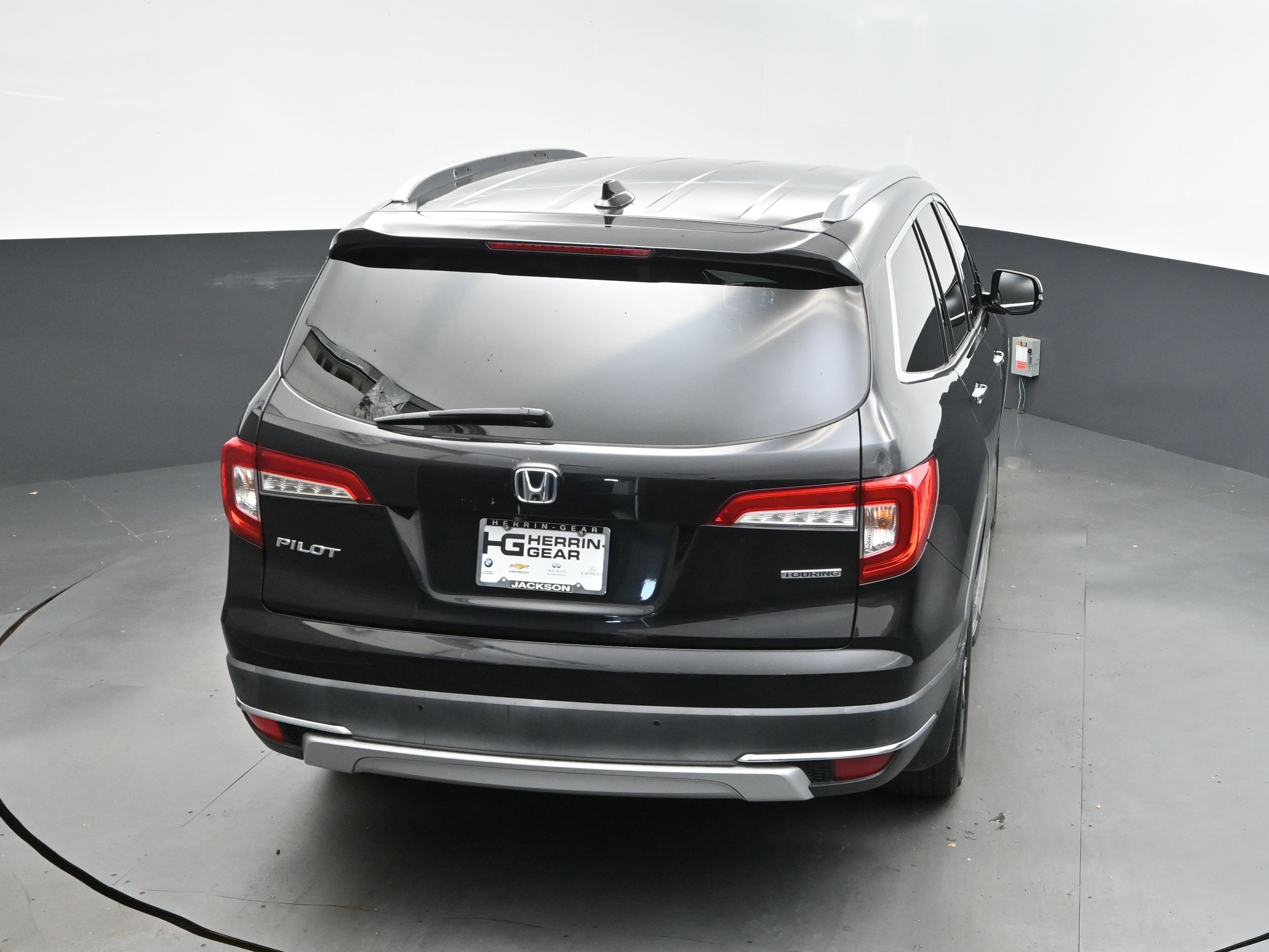 2019 Black Honda Pilot Touring FWD SUV