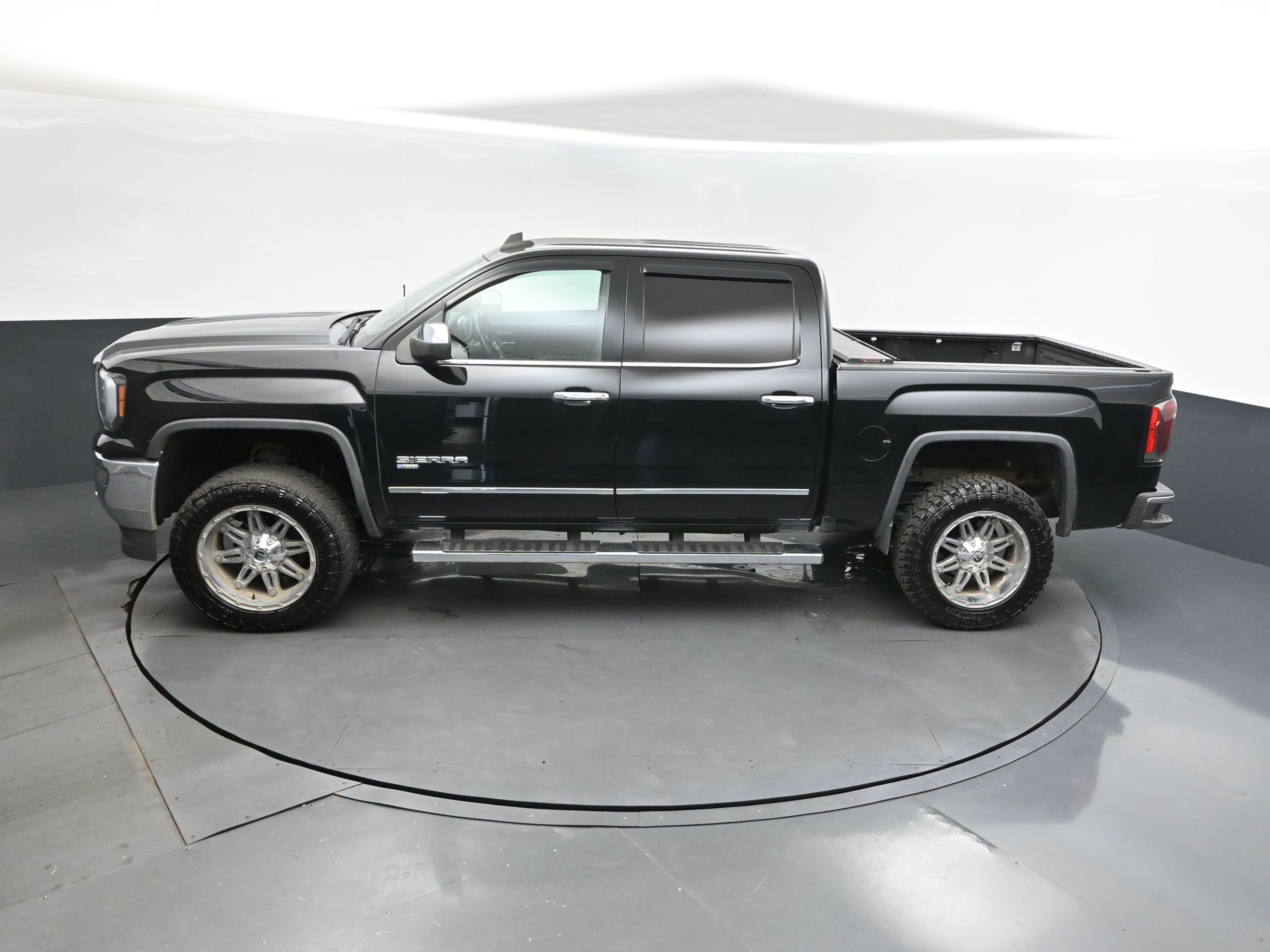 2018 Onyx Black GMC Sierra 1500 SLT RWD Truck