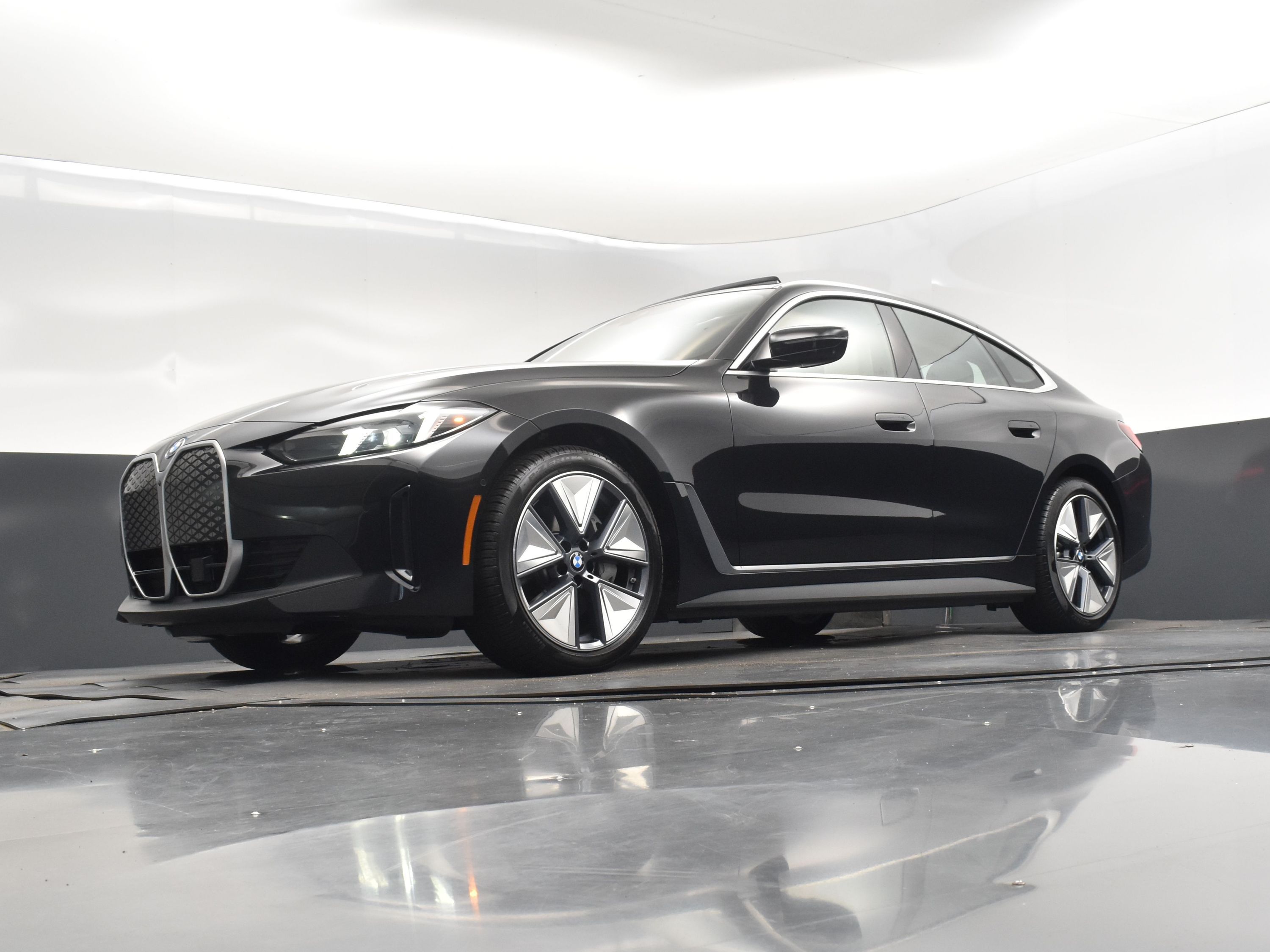 2025 Black Sapphire Metallic BMW i4 eDrive40 RWD Hatchback