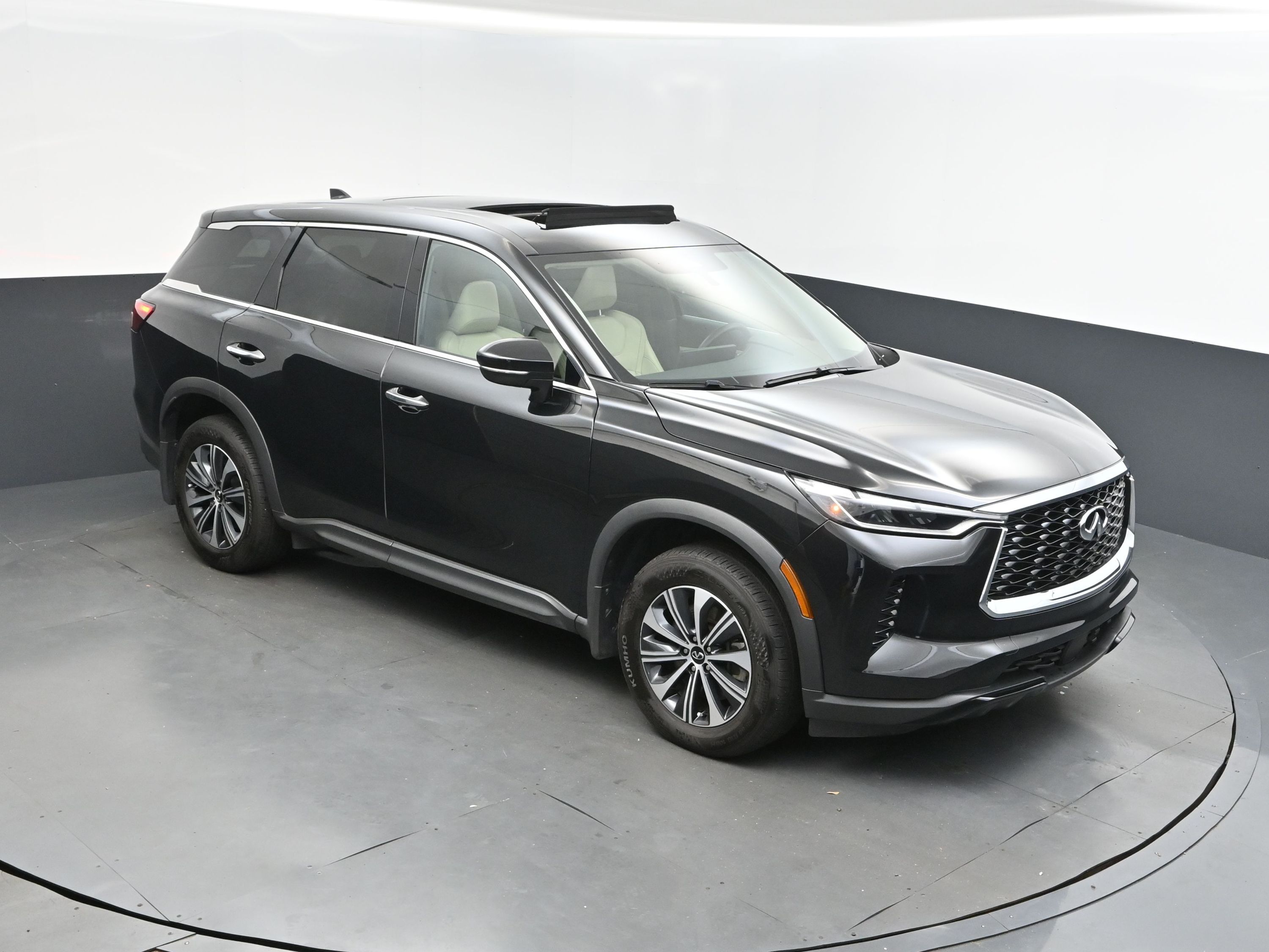 2023 Mineral Black INFINITI QX60 PURE SUV