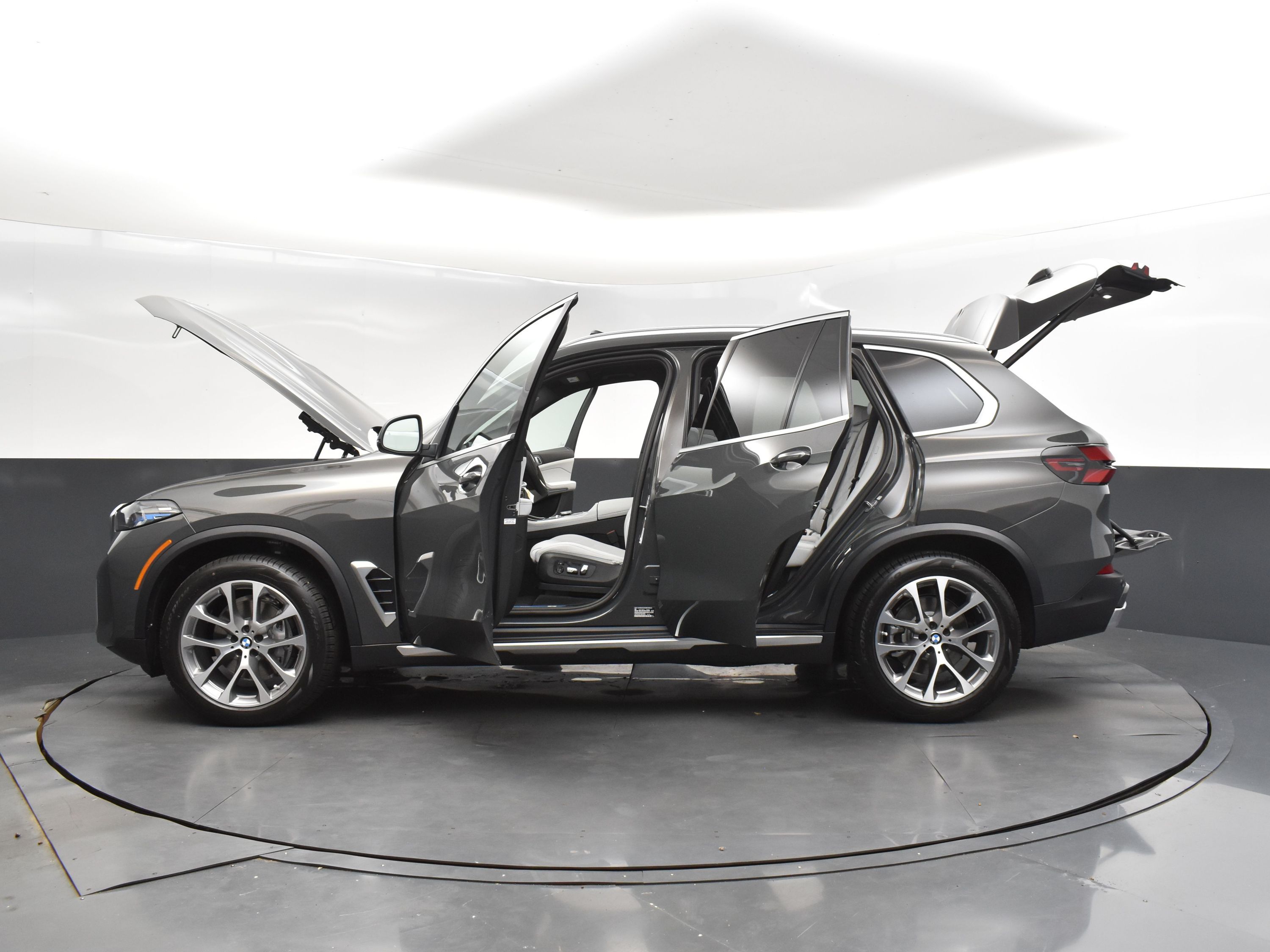 2026 Dravit Gray Metallic BMW X5 sDrive40i RWD SUV