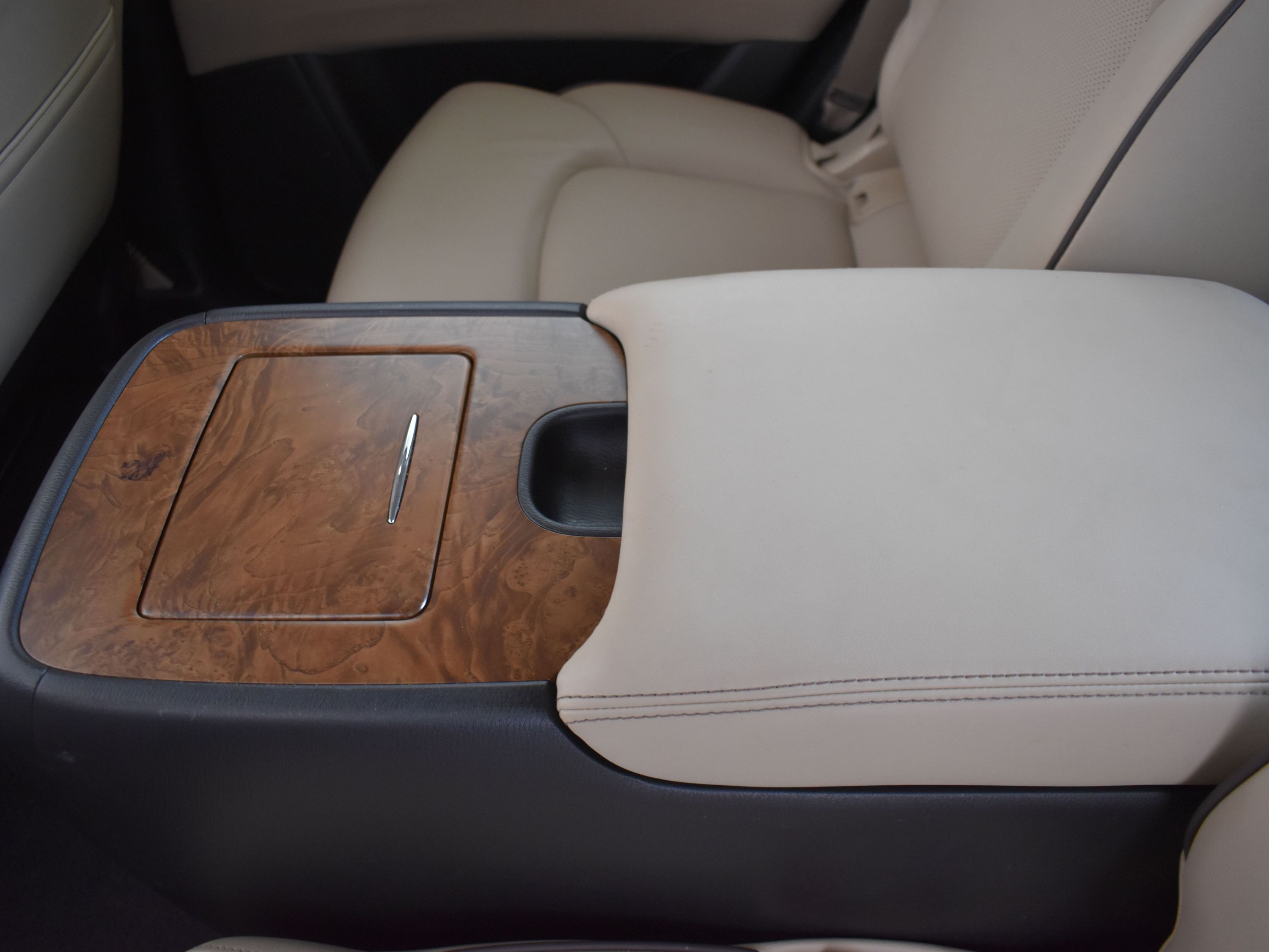 2022 Hermosa Blue Pearl Nissan Armada SL RWD SUV