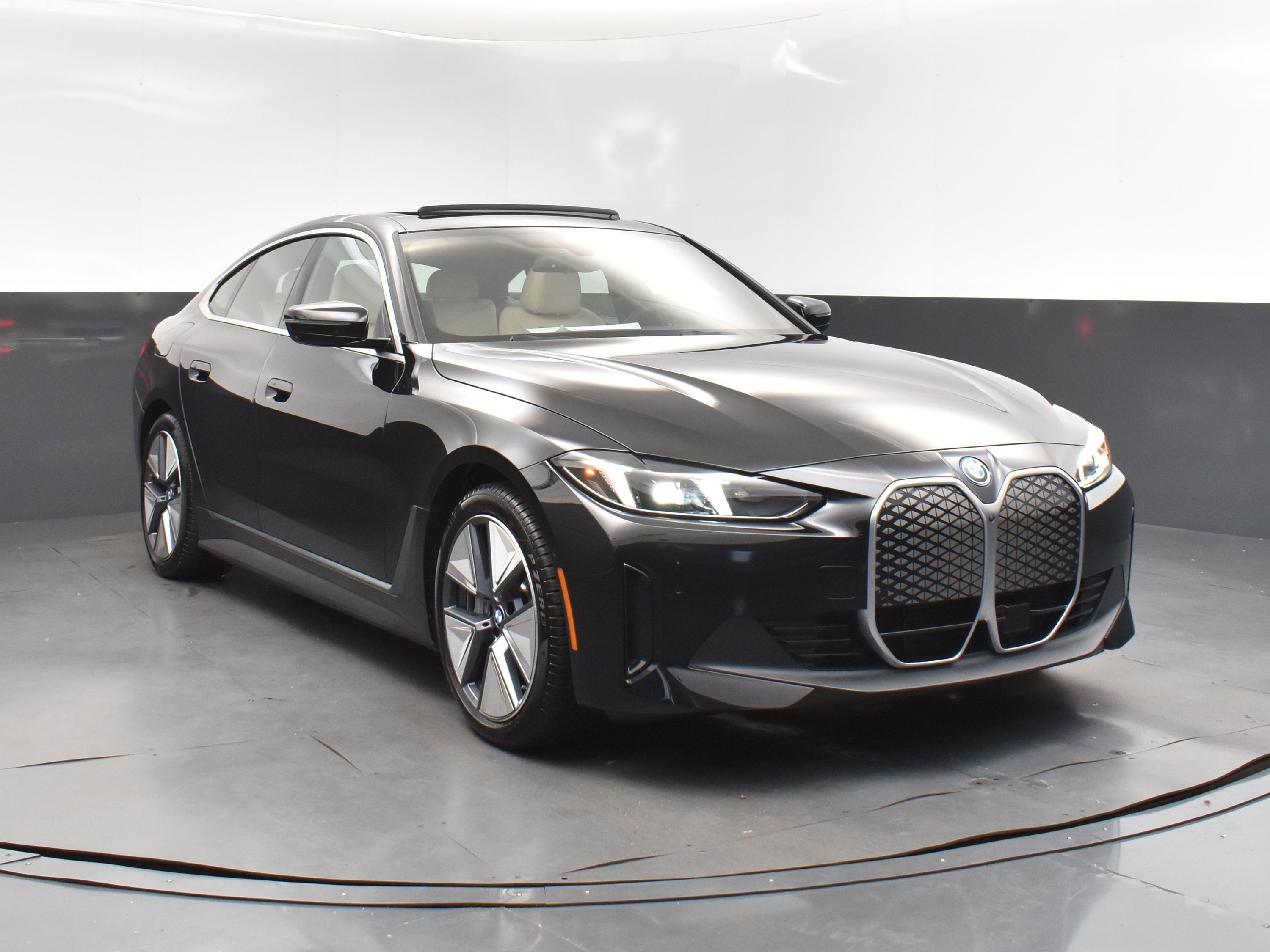 2025 Black Sapphire Metallic BMW i4 eDrive40 RWD Hatchback