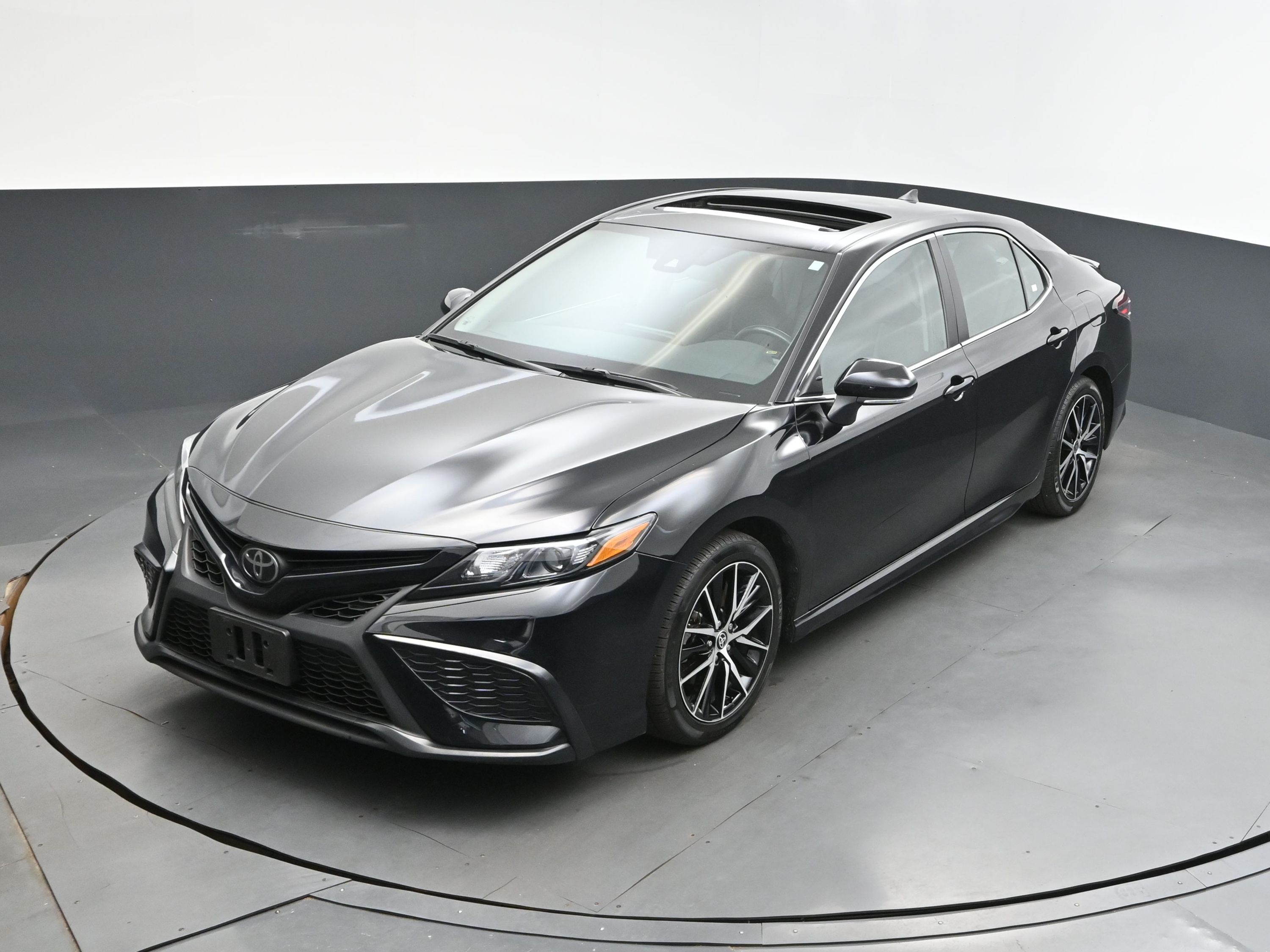 2023 Midnight Black Metallic Toyota Camry SE FWD Sedan