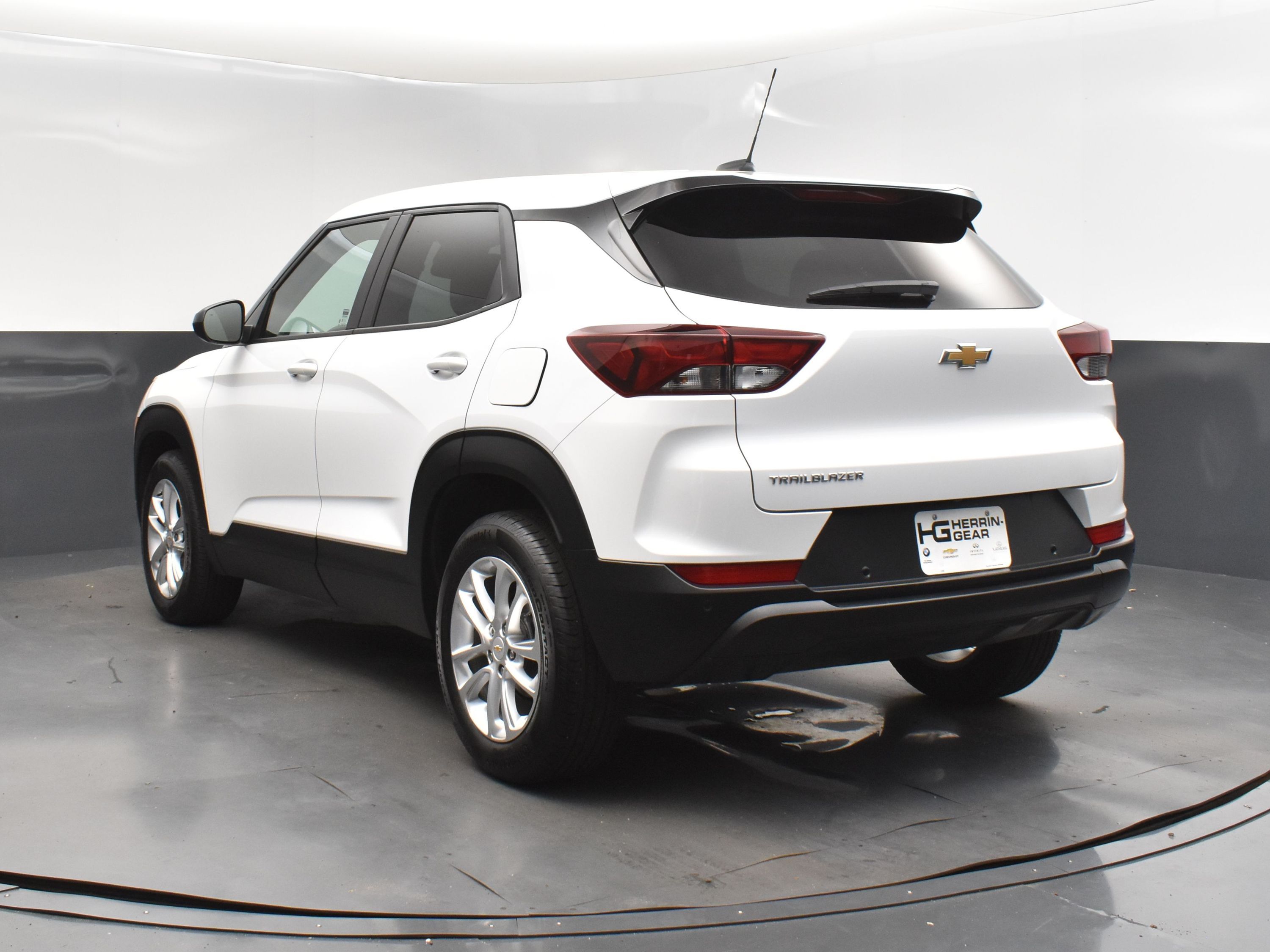 2025 Summit White Chevrolet Trailblazer LS FWD SUV
