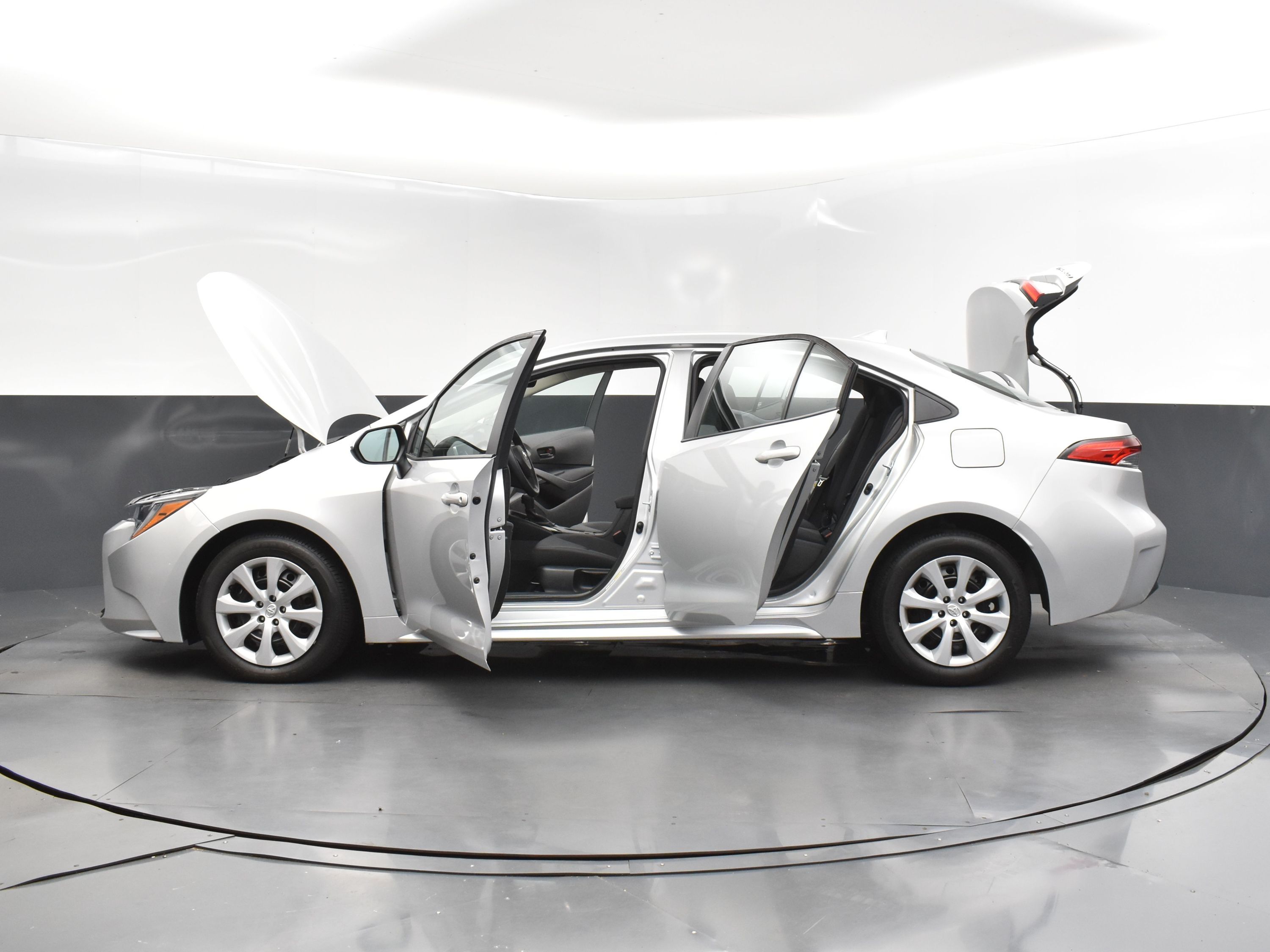 2024 Classic Silver Metallic Toyota Corolla LE FWD Sedan