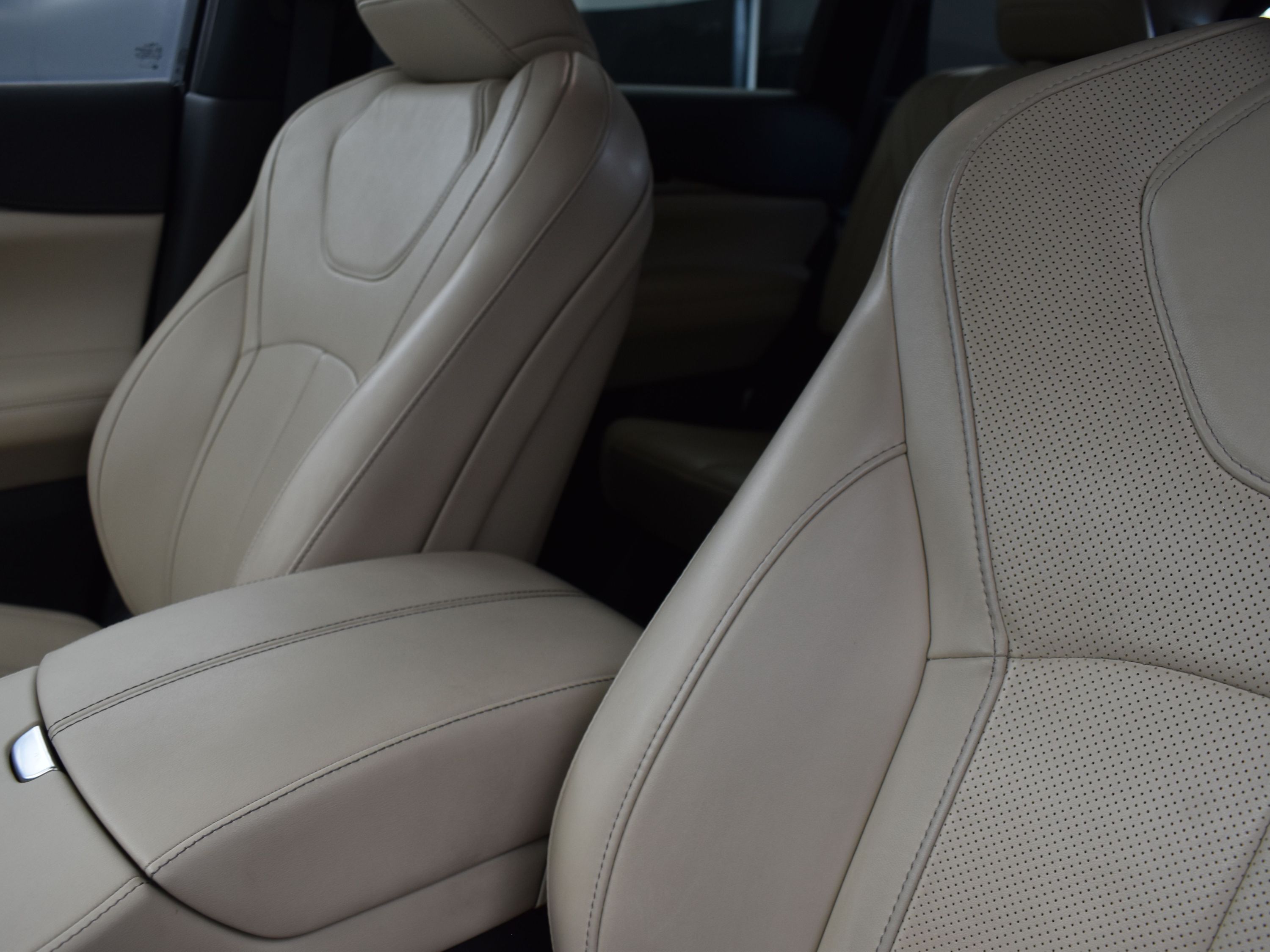 2023 Mineral Black INFINITI QX60 PURE FWD SUV